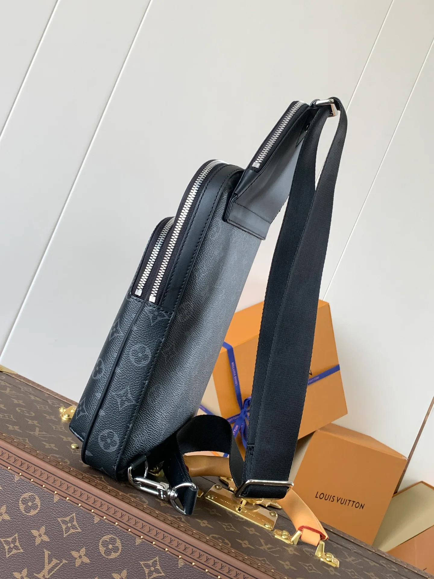 Women's Shoulder Bags LOUIS VUITTON 17948728