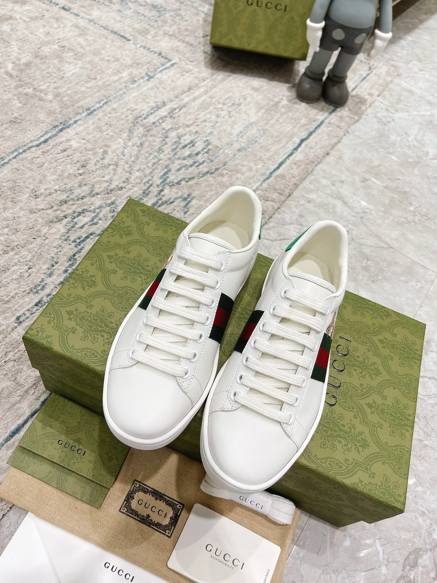 Men's Sneakers GUCCI 17620432
