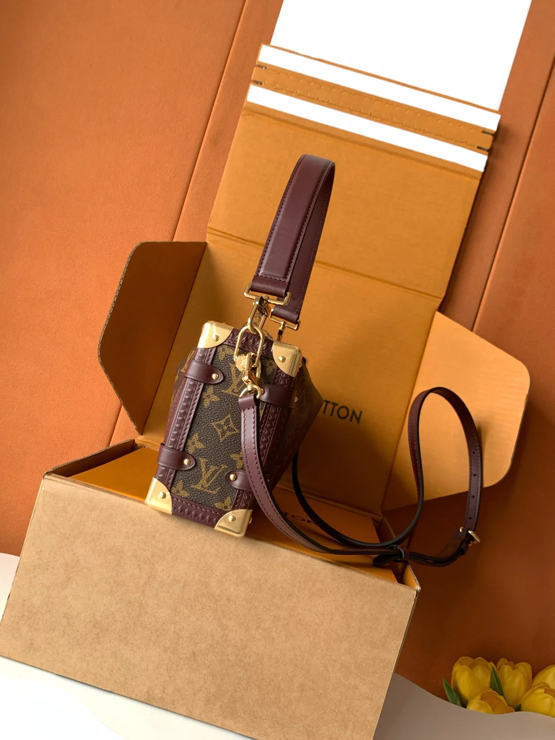 Women's Classic Handbags LOUIS VUITTON 18521033