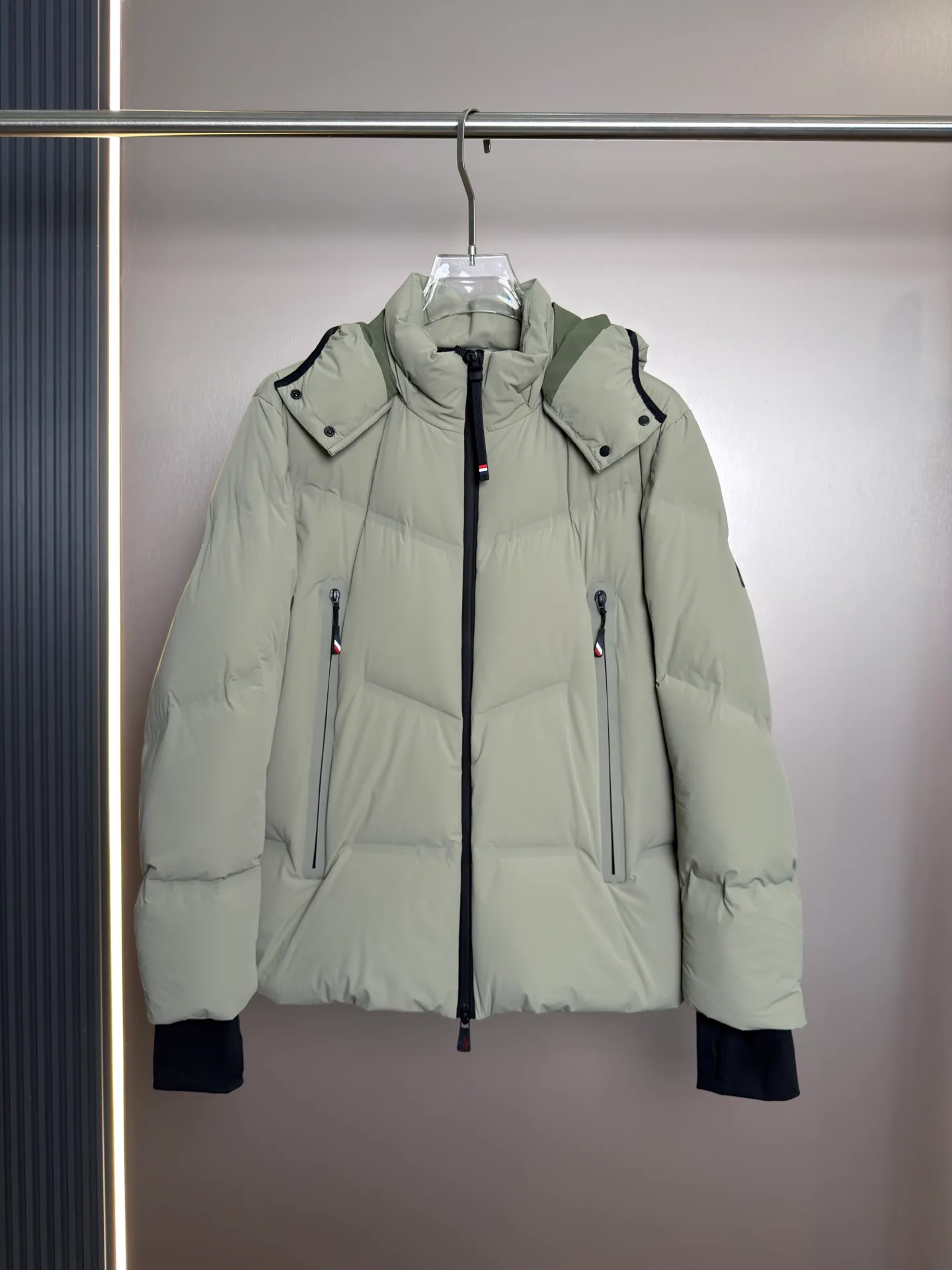 Куртки И Пуховики Мужские Moncler 18621313