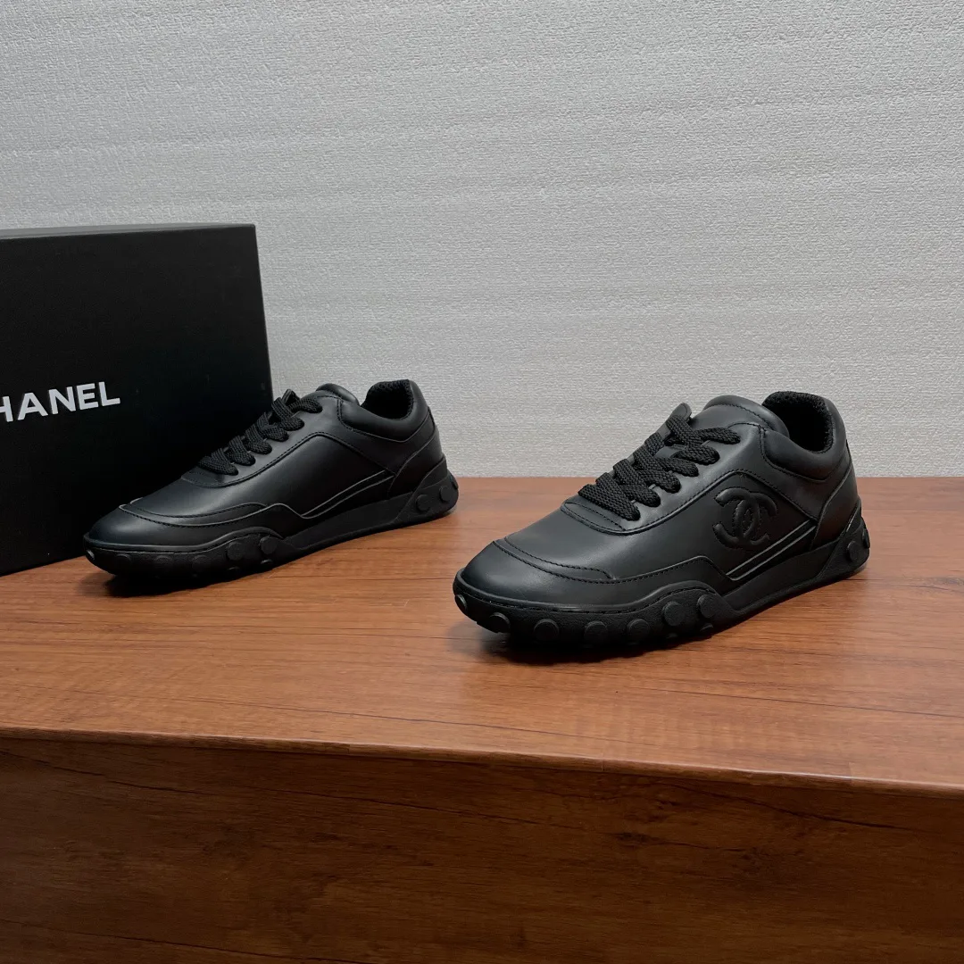 Women's Sneakers CHANEL 18000596