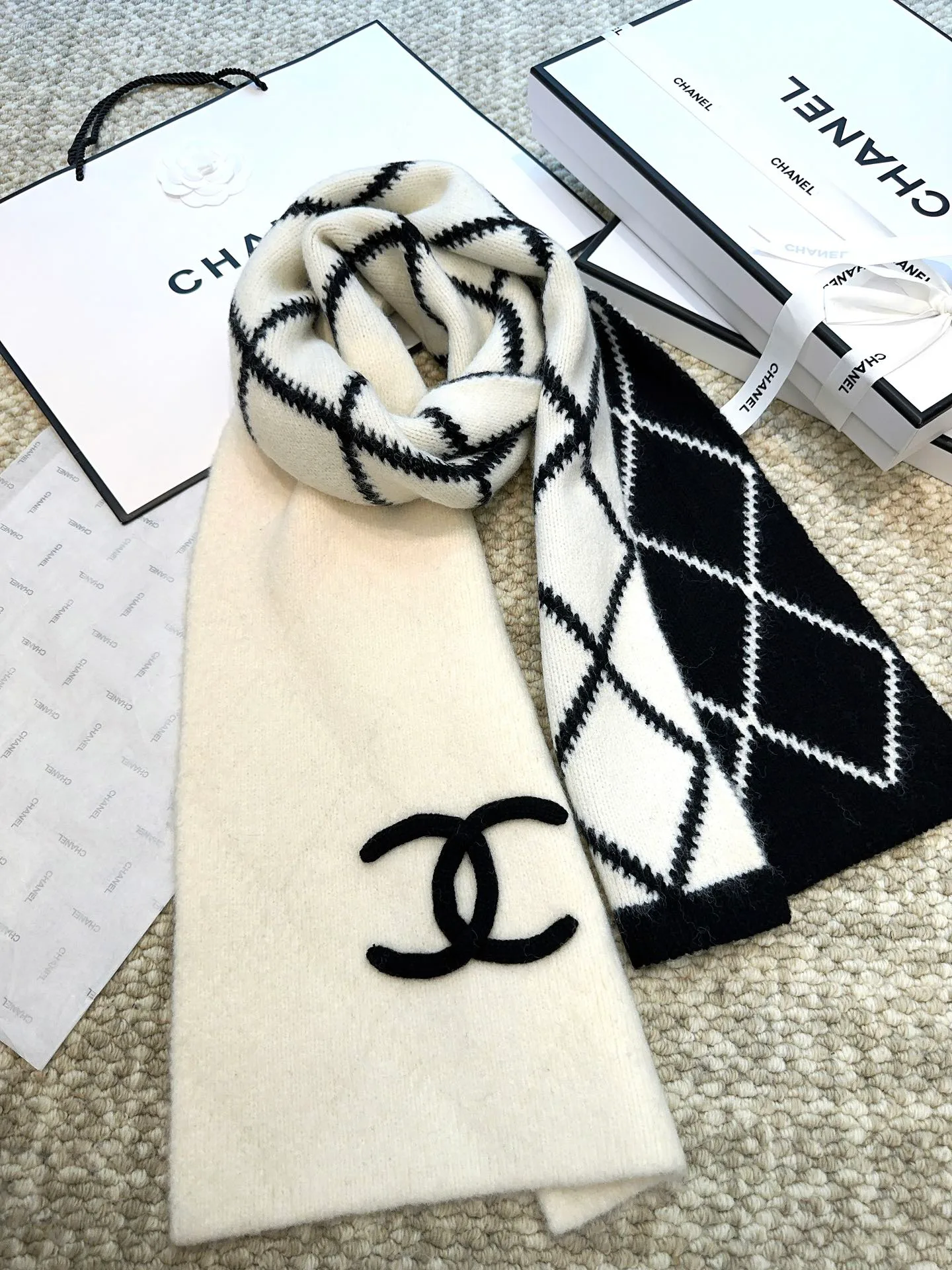 Scarves CHANEL 18105431