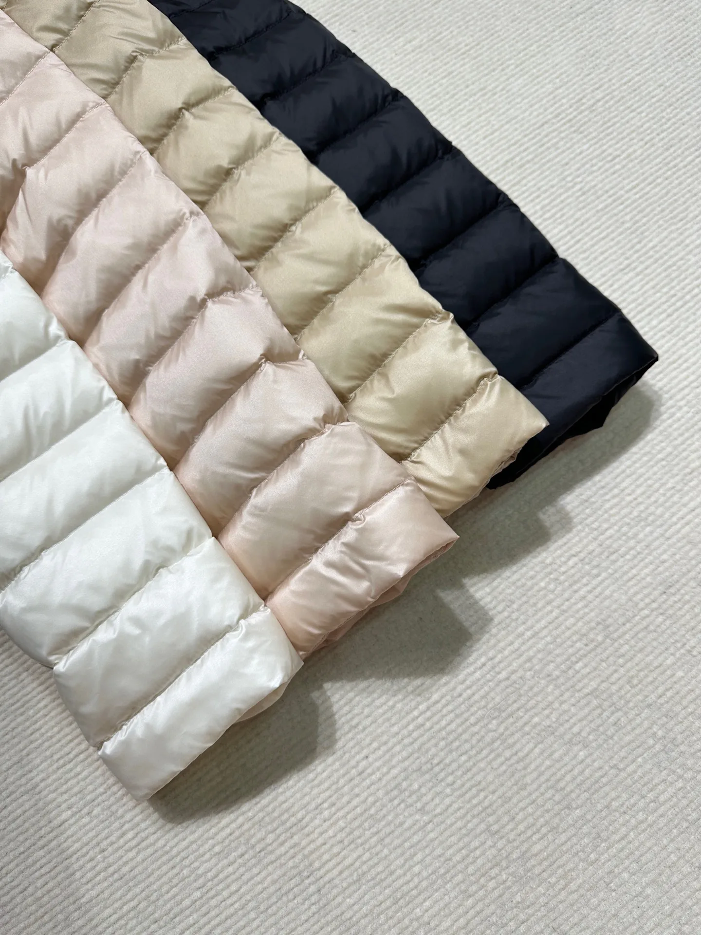 Men's Jackets And Down Jackets MONCLER 18029379