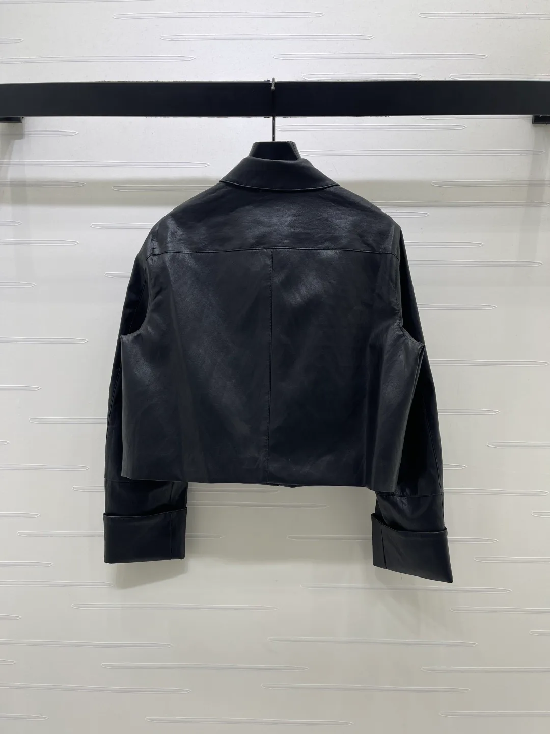 Women's Leather Jackets And Sheepskin Coats FENDI 18437134