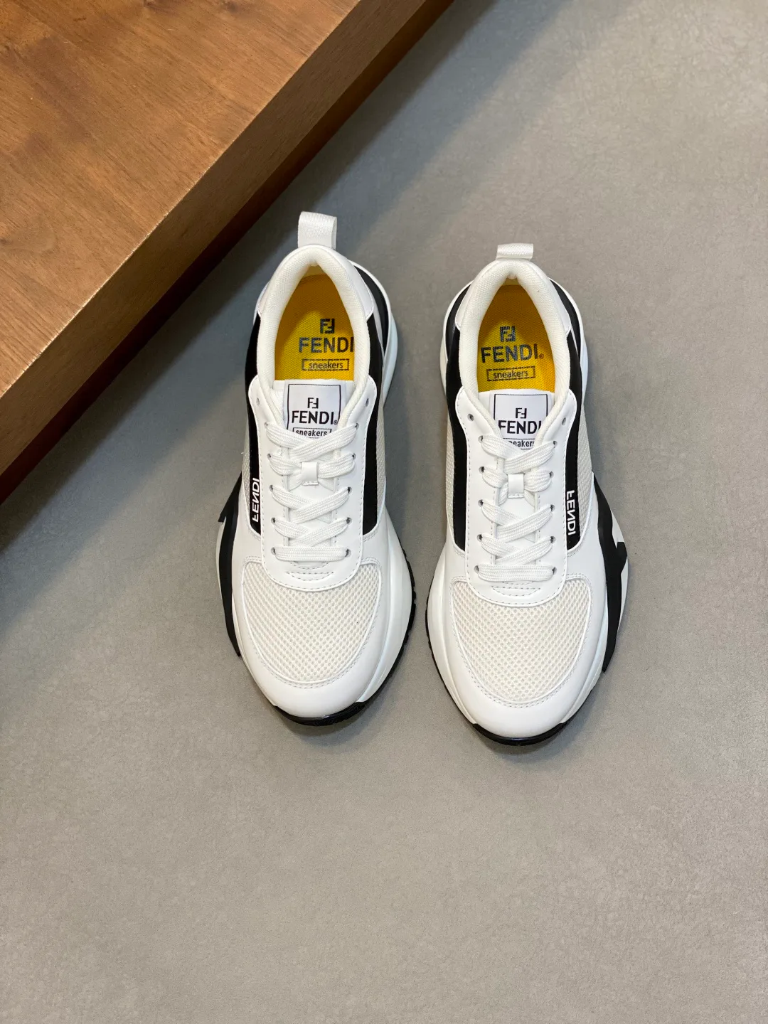 Men's Sneakers FENDI 18079022