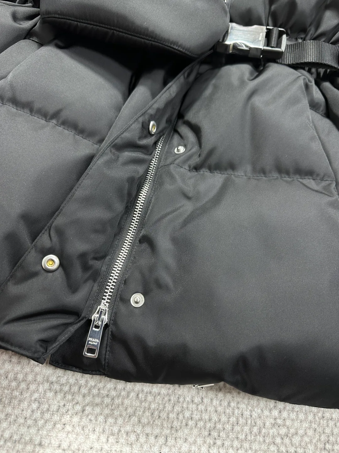 Women's Jackets And Down Jackets PRADA 18538731