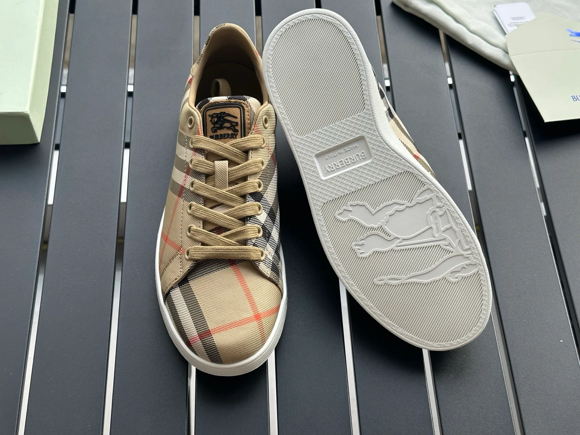 Women's Sneakers BURBERRY 17420312