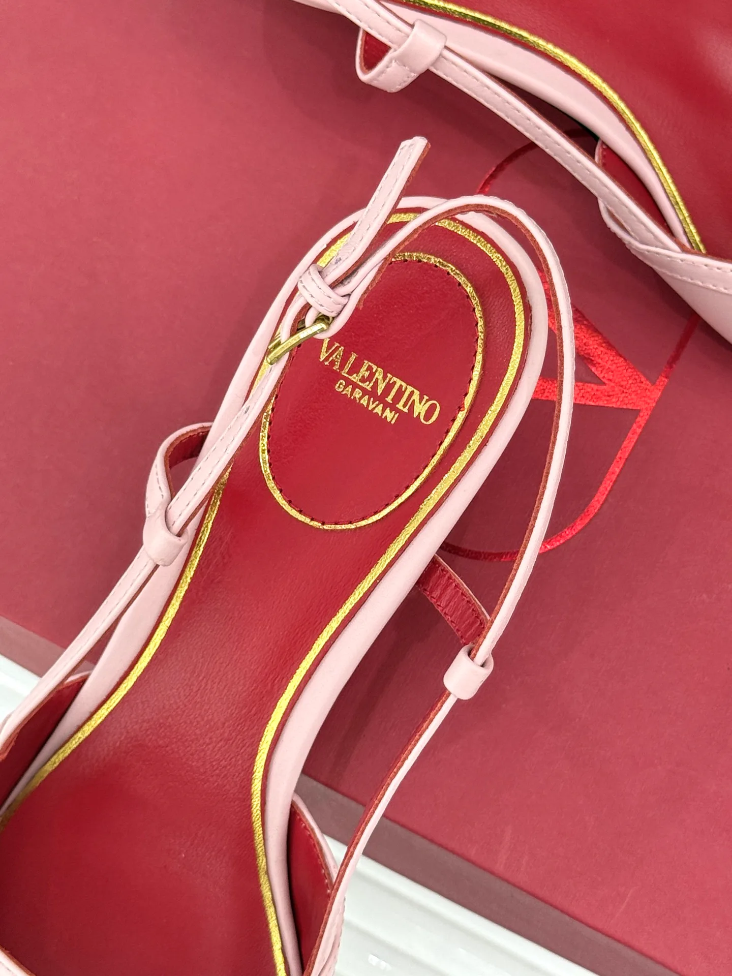 Women's Open-Toe Sandals VALENTINO 16973357
