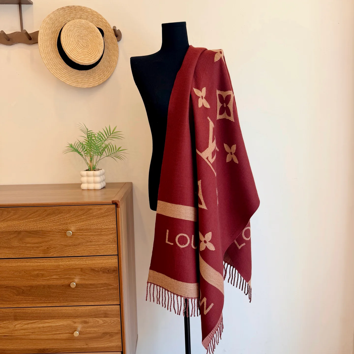 Scarves LOUIS VUITTON 18377565