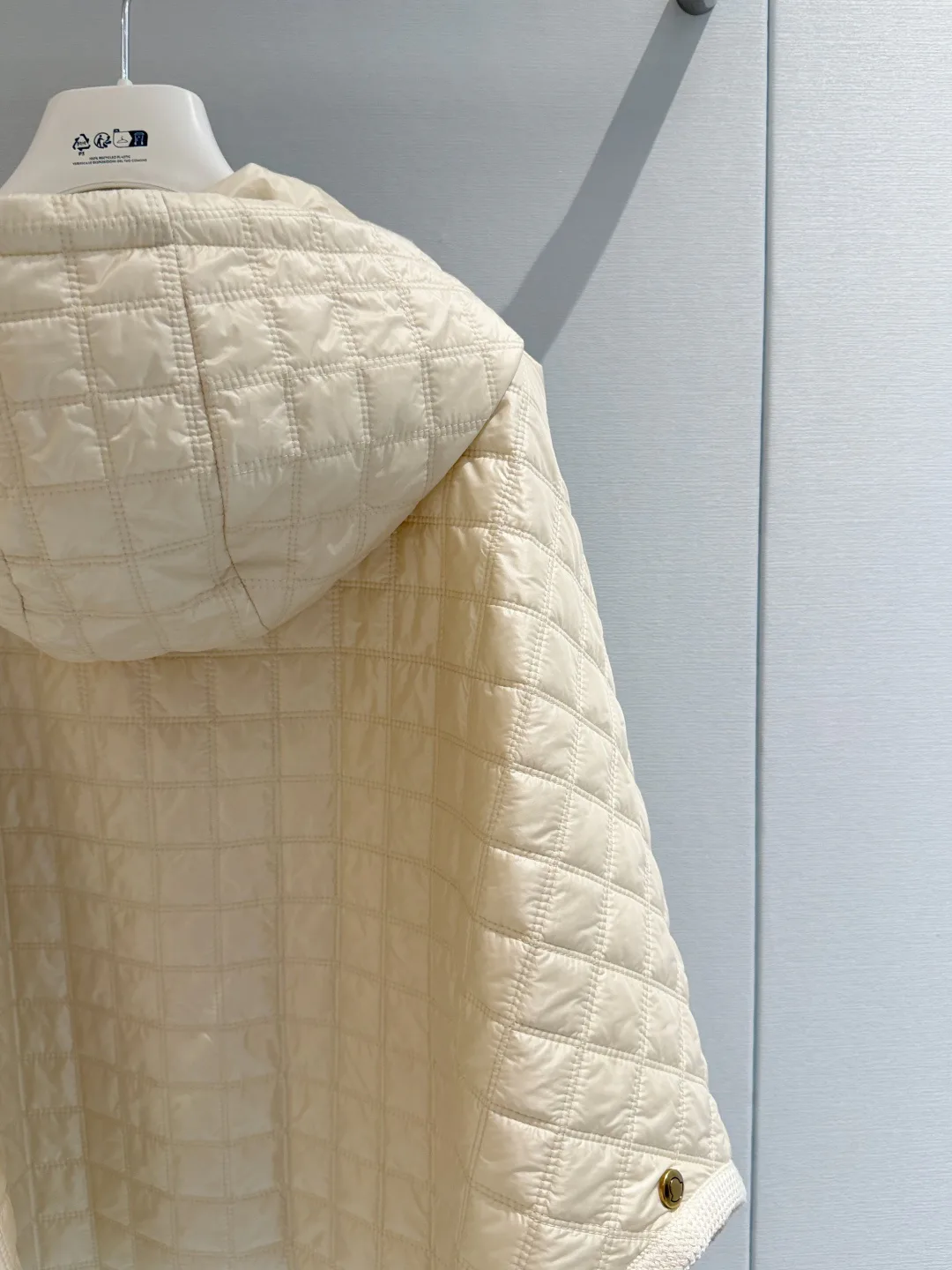 Women's Jackets And Down Jackets MONCLER 18050013