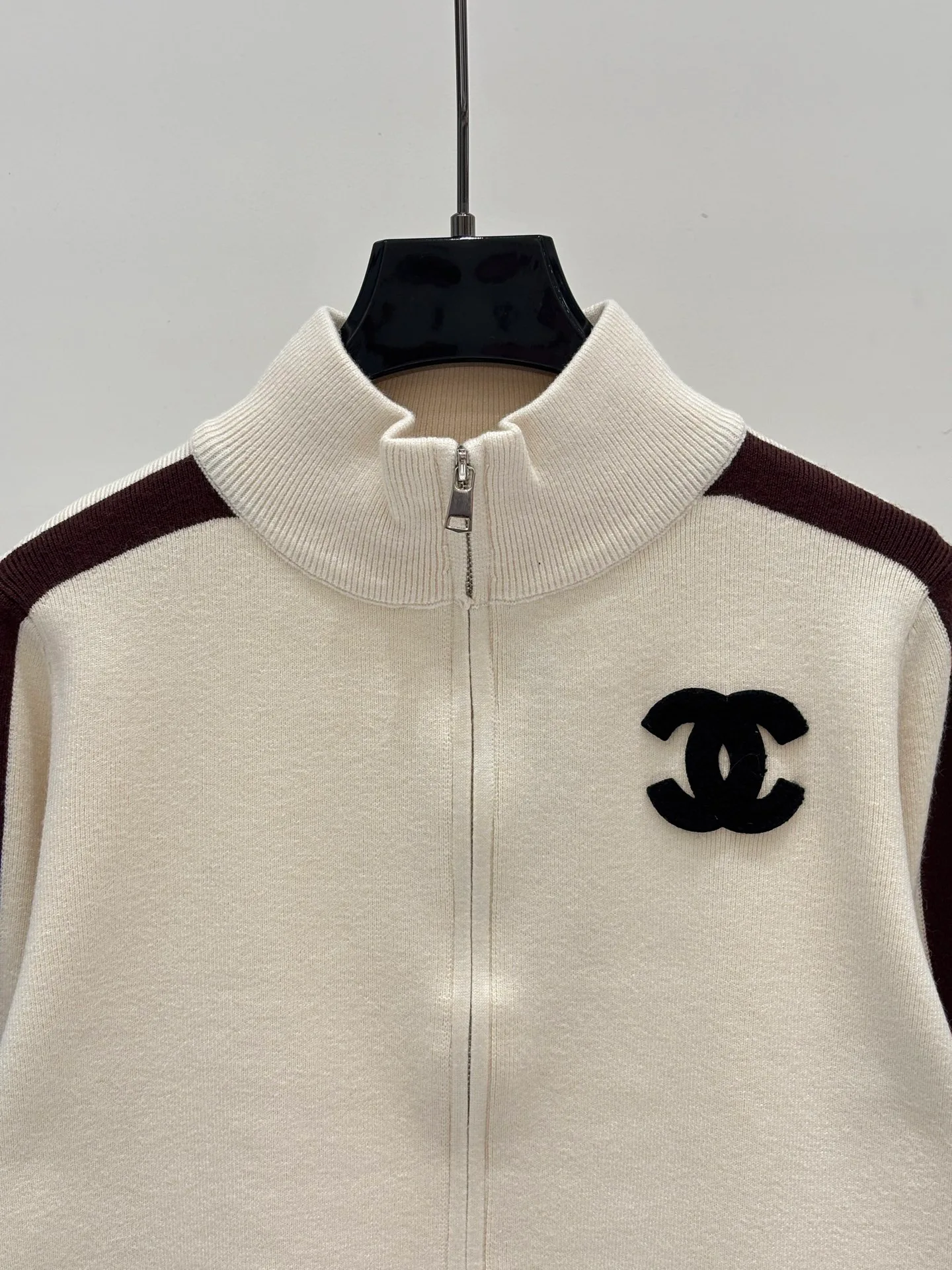Women's Jumpers And Sweaters CHANEL 18331665