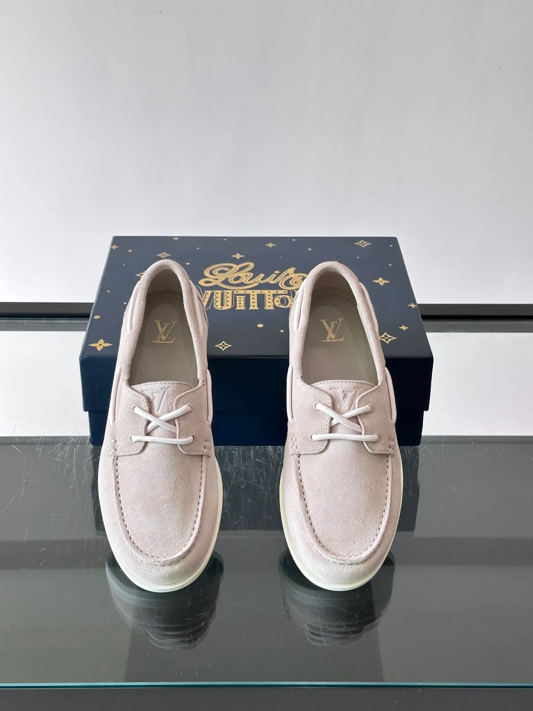 Men's Loafers And Dress Shoes LOUIS VUITTON 17941067