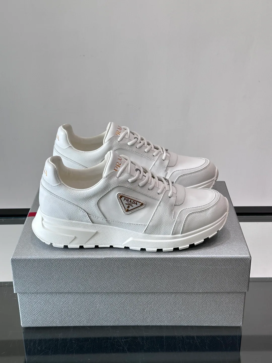 Women's Sneakers PRADA 18102658