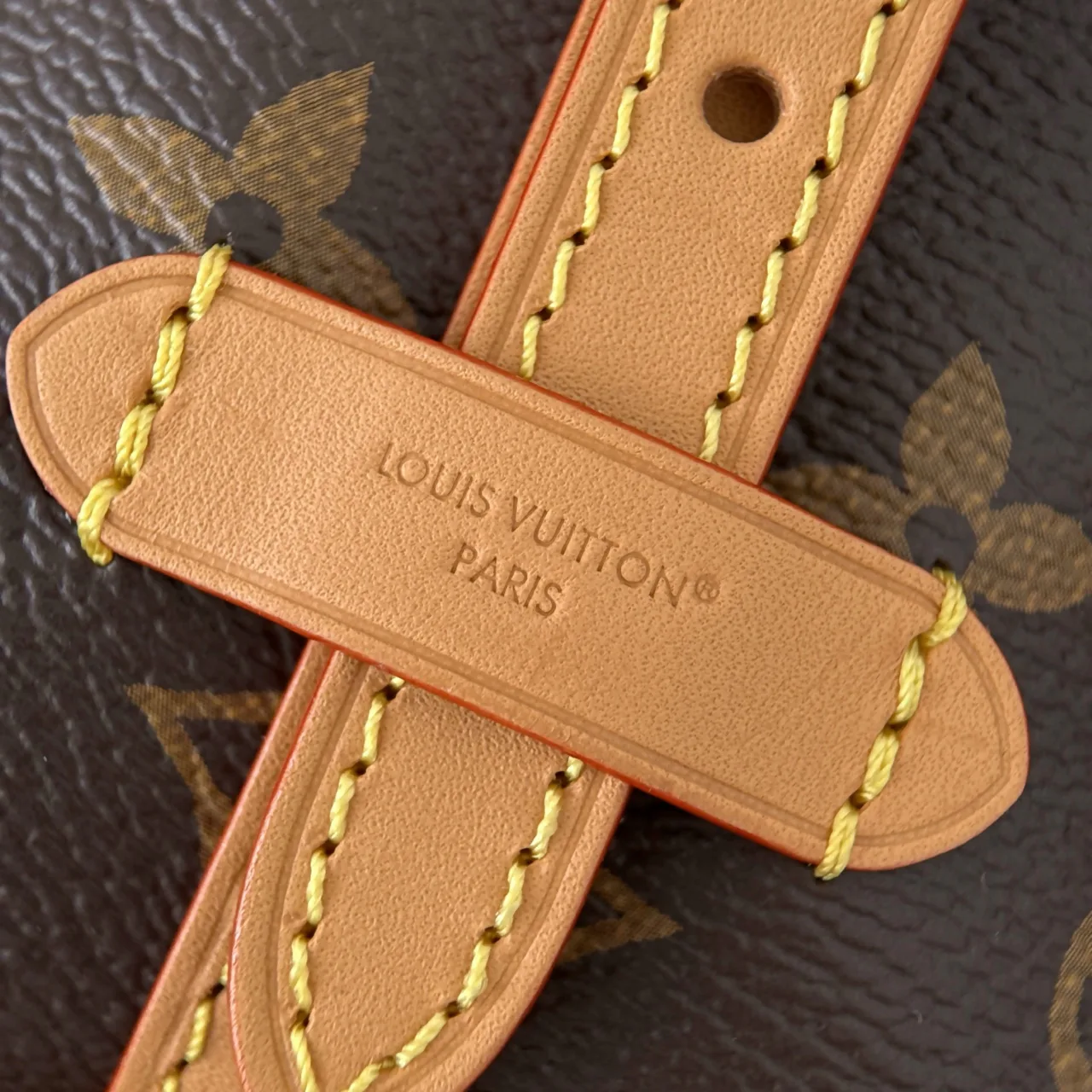 Women's Classic Handbags LOUIS VUITTON 17825436