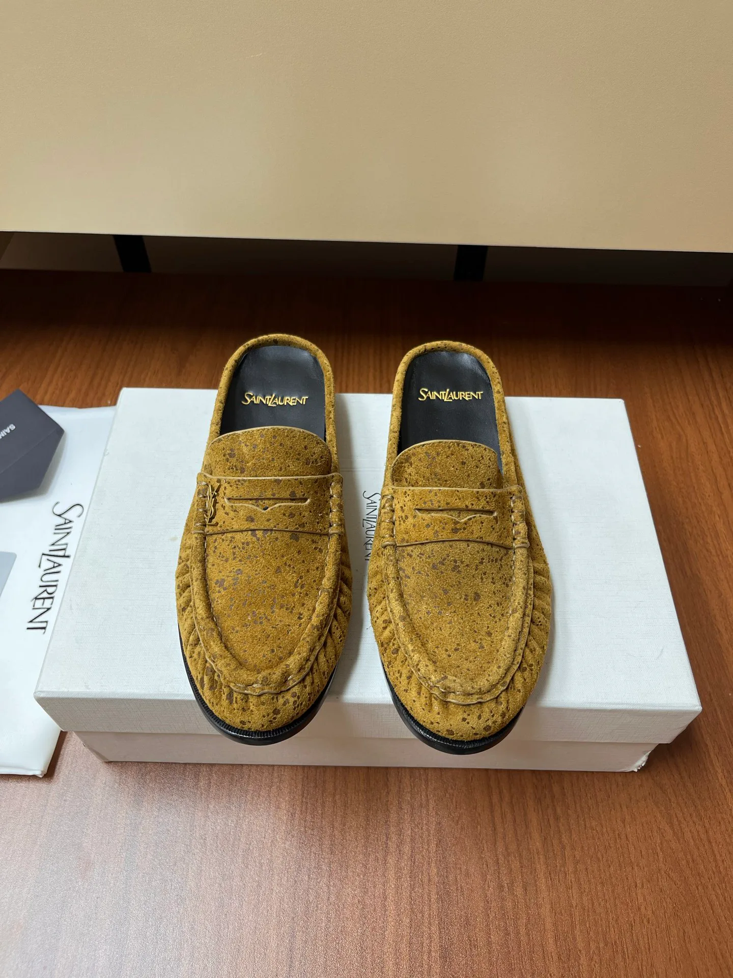 Women's Loafers And Moccasins SAINT LAURENT 18037882