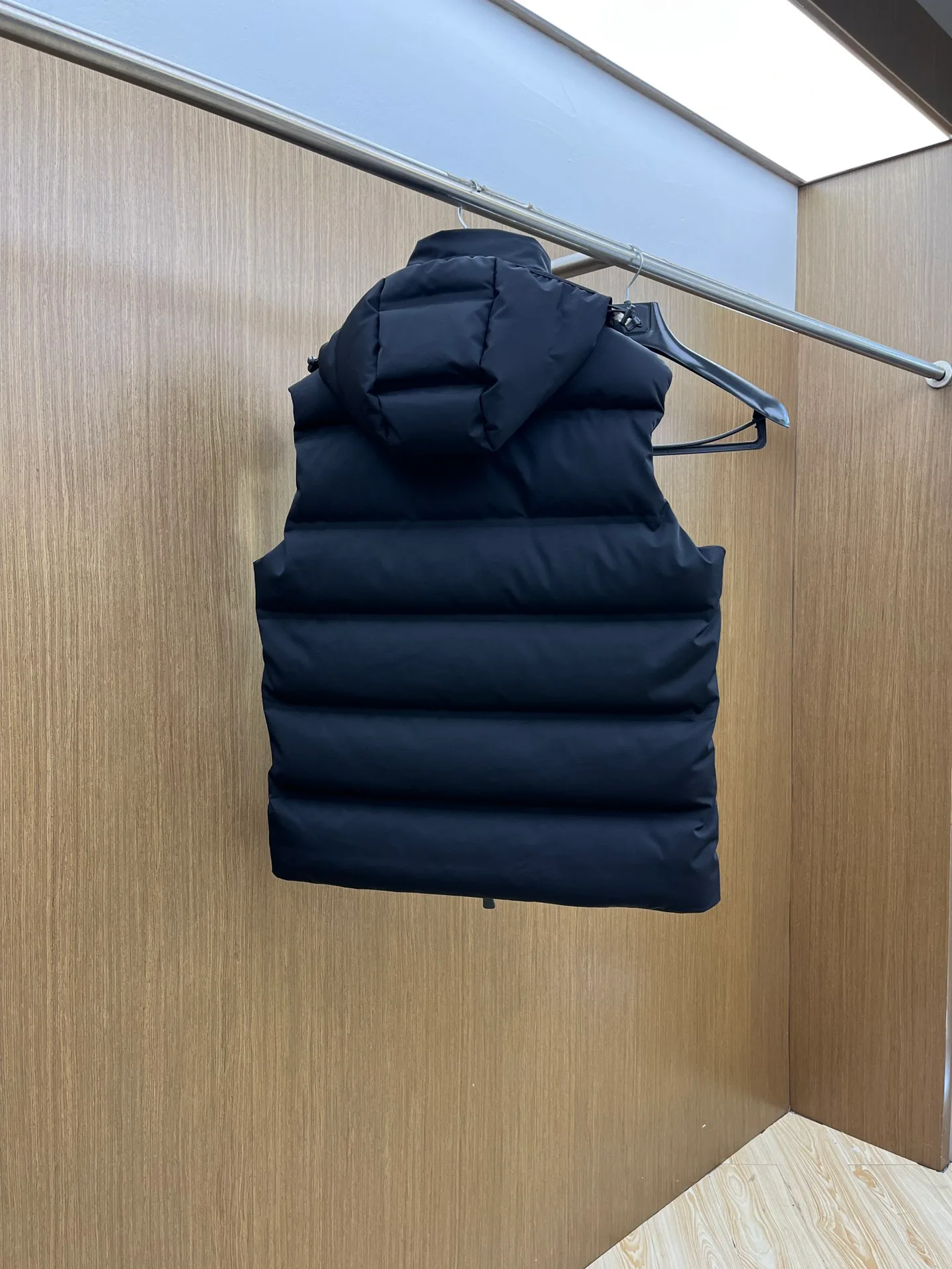 Men's Jackets And Down Jackets MONCLER 18194606