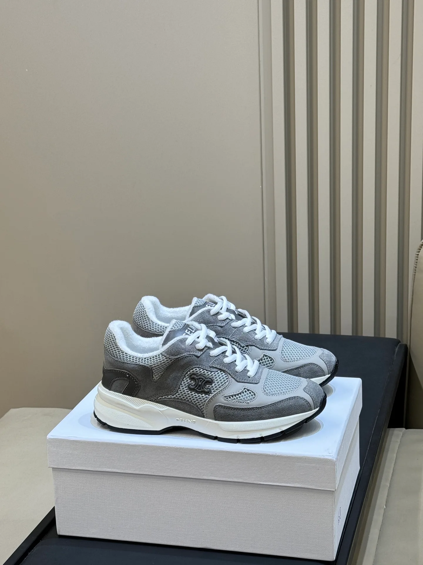 Women's Sneakers CELINE 18073254