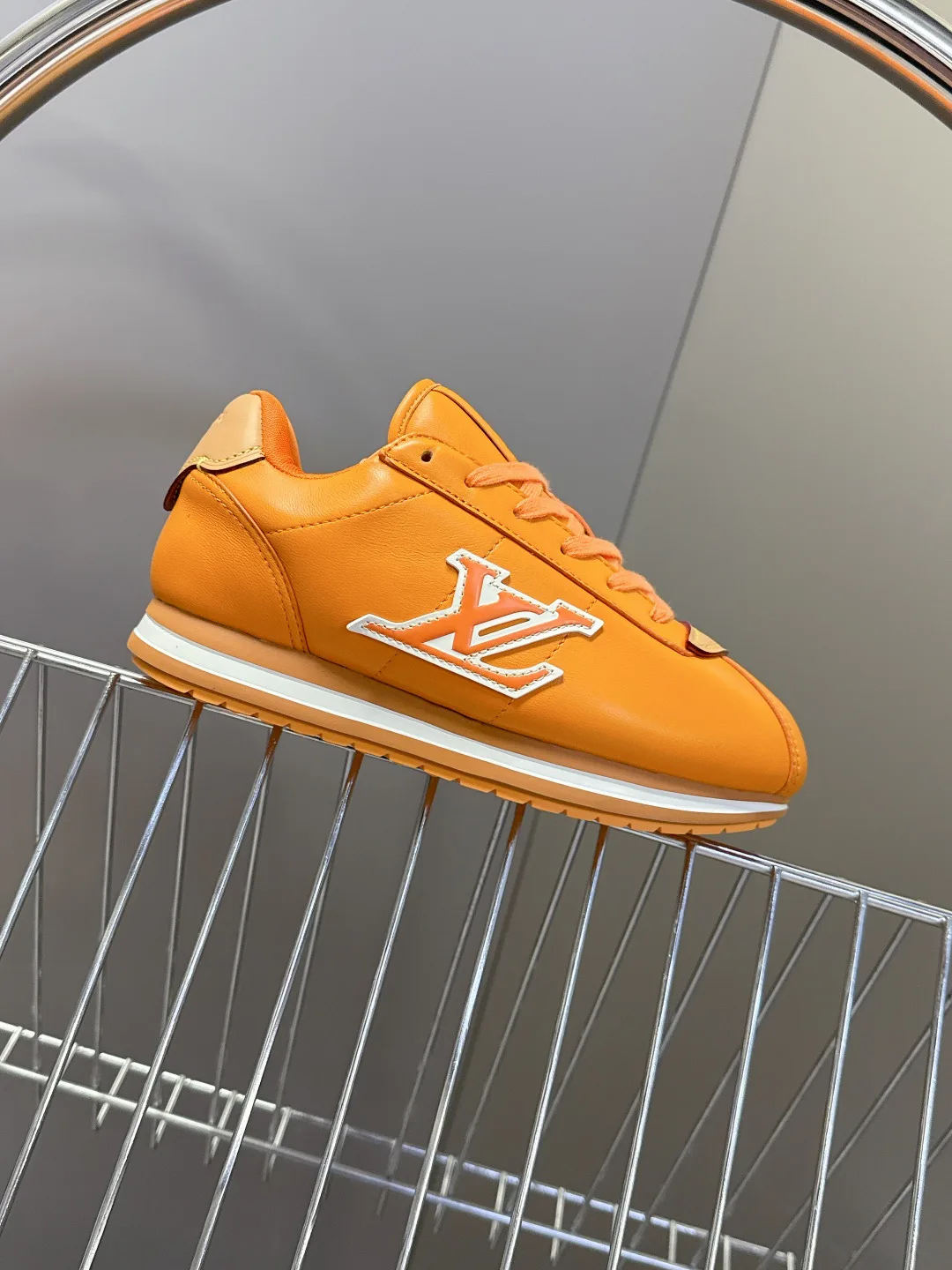 Women's Sneakers LOUIS VUITTON 18005443