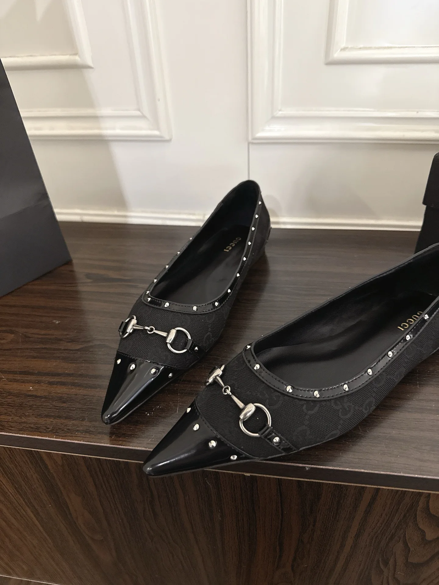 Women's Ballet Flats GUCCI 18135558