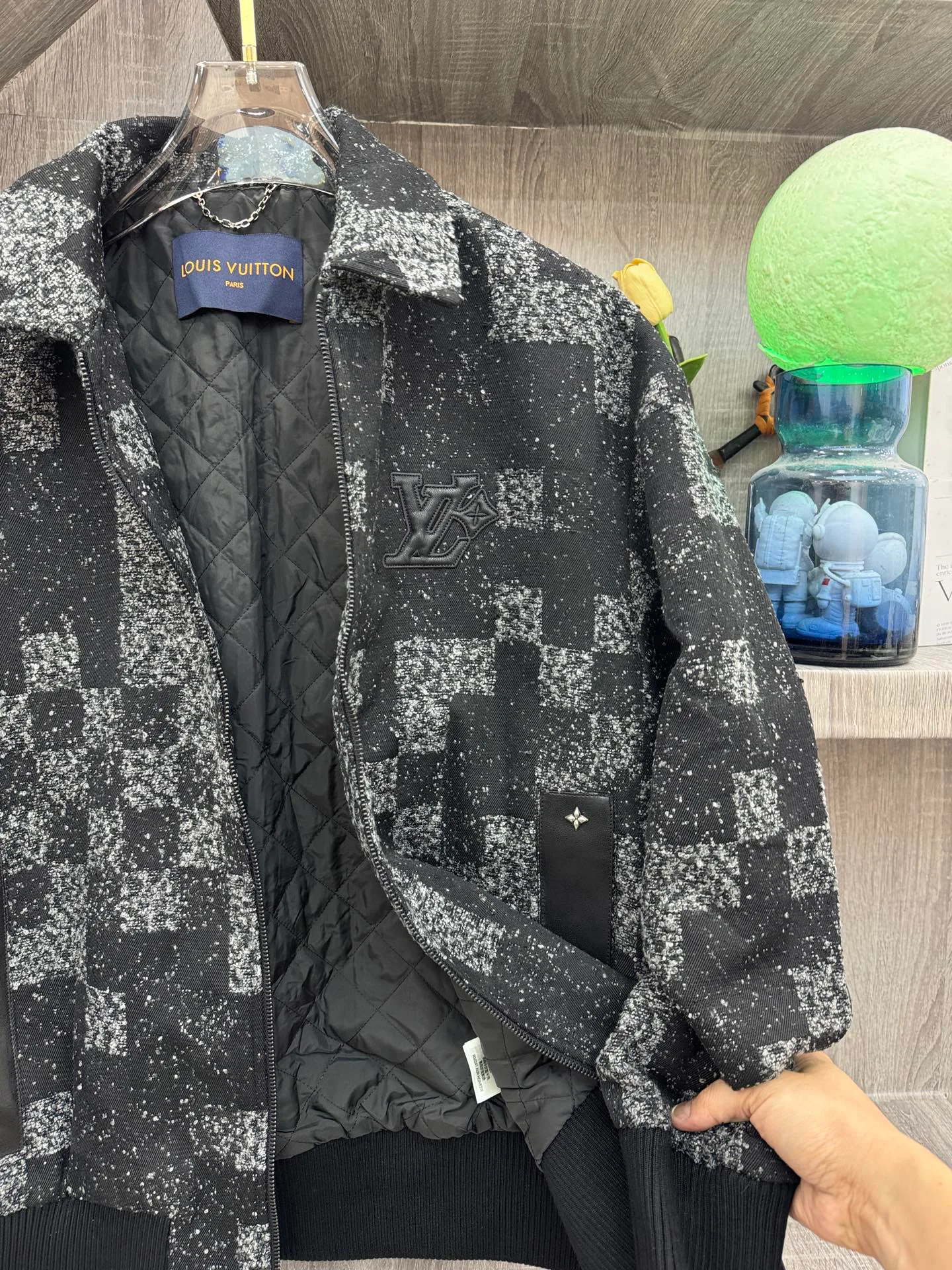 Men's Jackets And Down Jackets LOUIS VUITTON 18140180