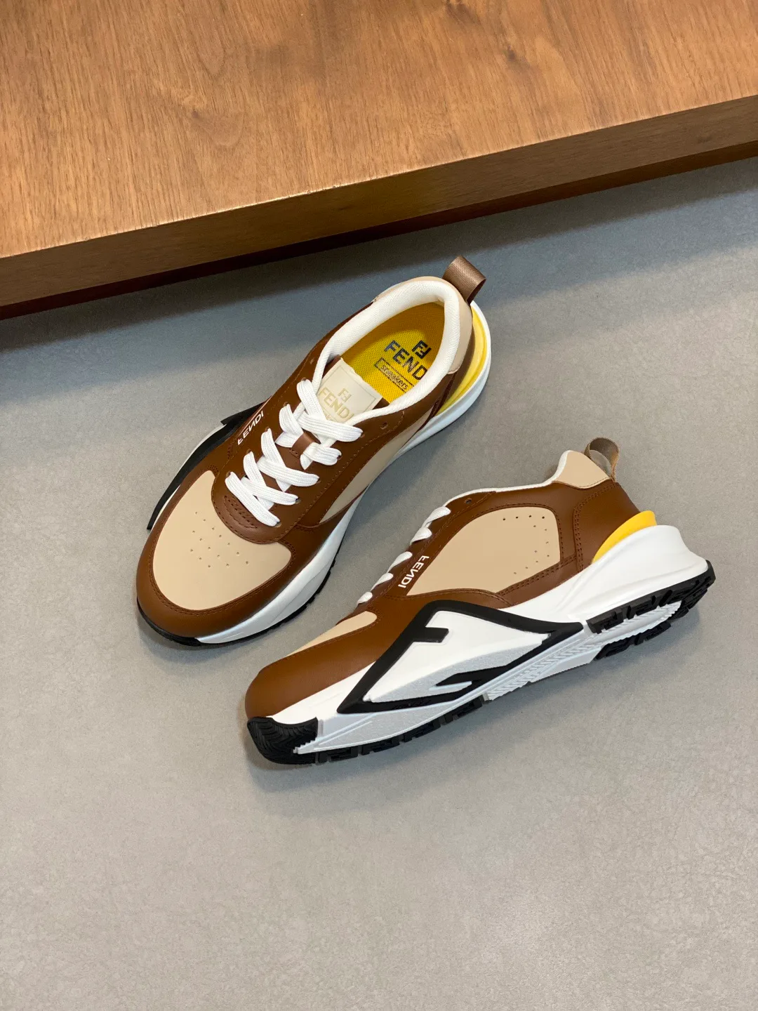 Men's Sneakers FENDI 18079019