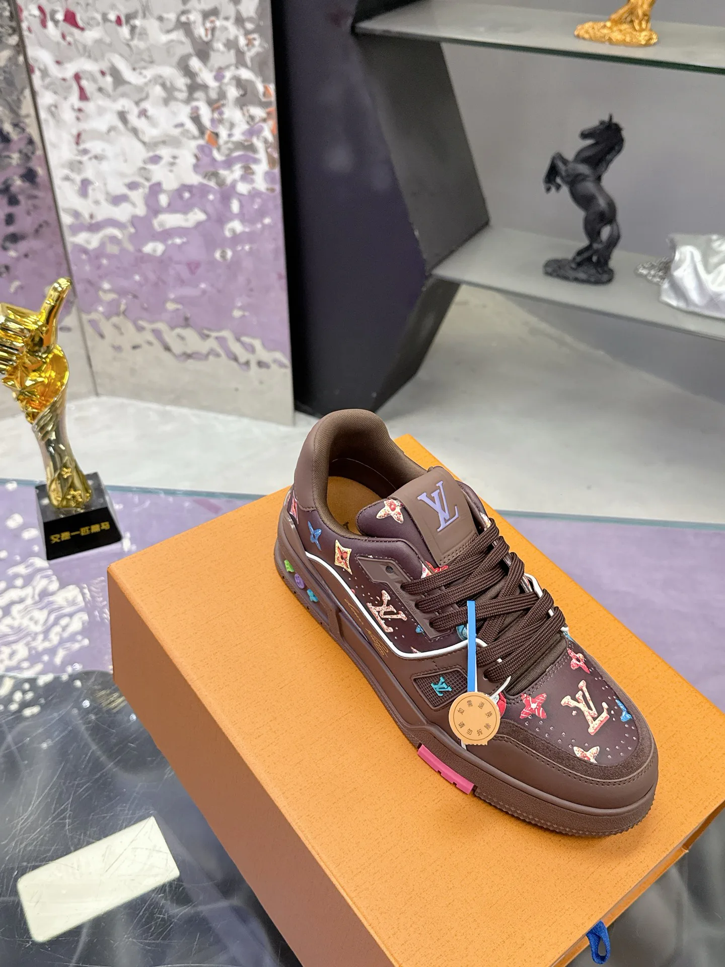 Women's Sneakers LOUIS VUITTON 17530420
