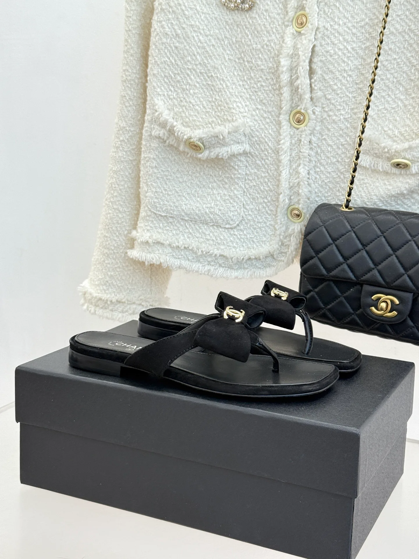 Women's Flip-Flops CHANEL 16965743