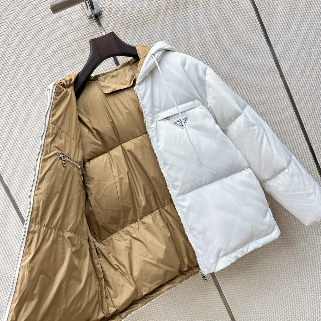 Women's Jackets And Down Jackets PRADA 18183488