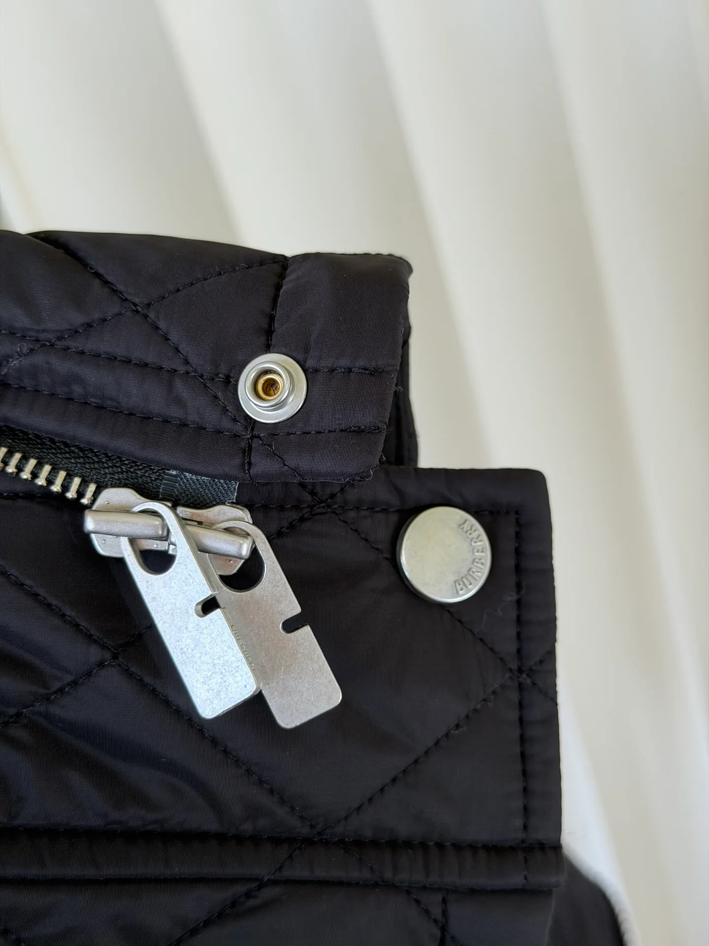 Women's Jackets And Down Jackets BURBERRY 17950214