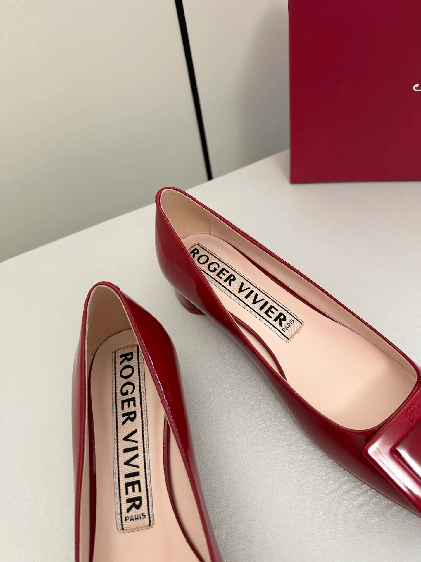 Women's Ballet Flats ROGER VIVIER 17624466