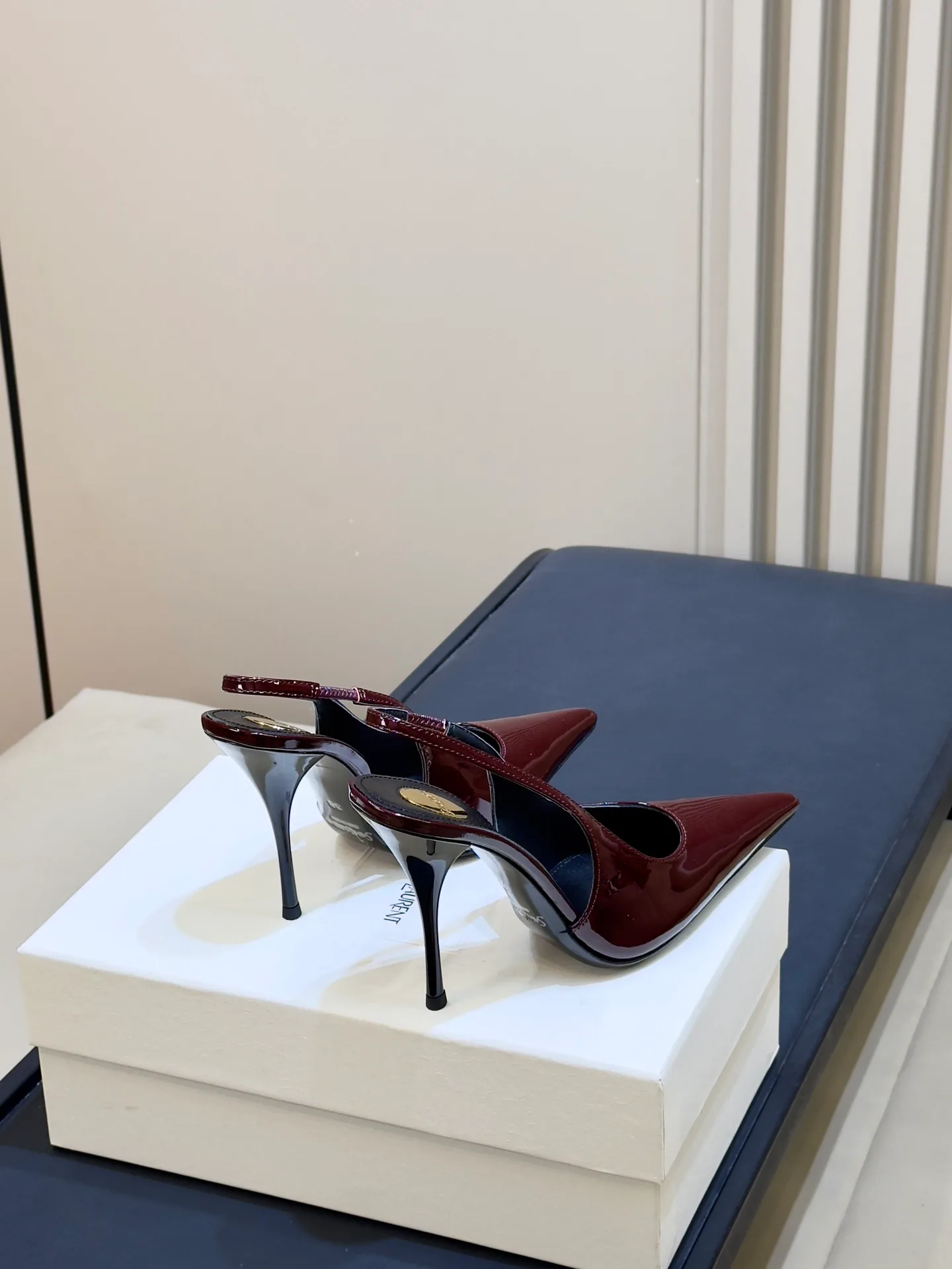 Women's Heels SAINT LAURENT 18073303