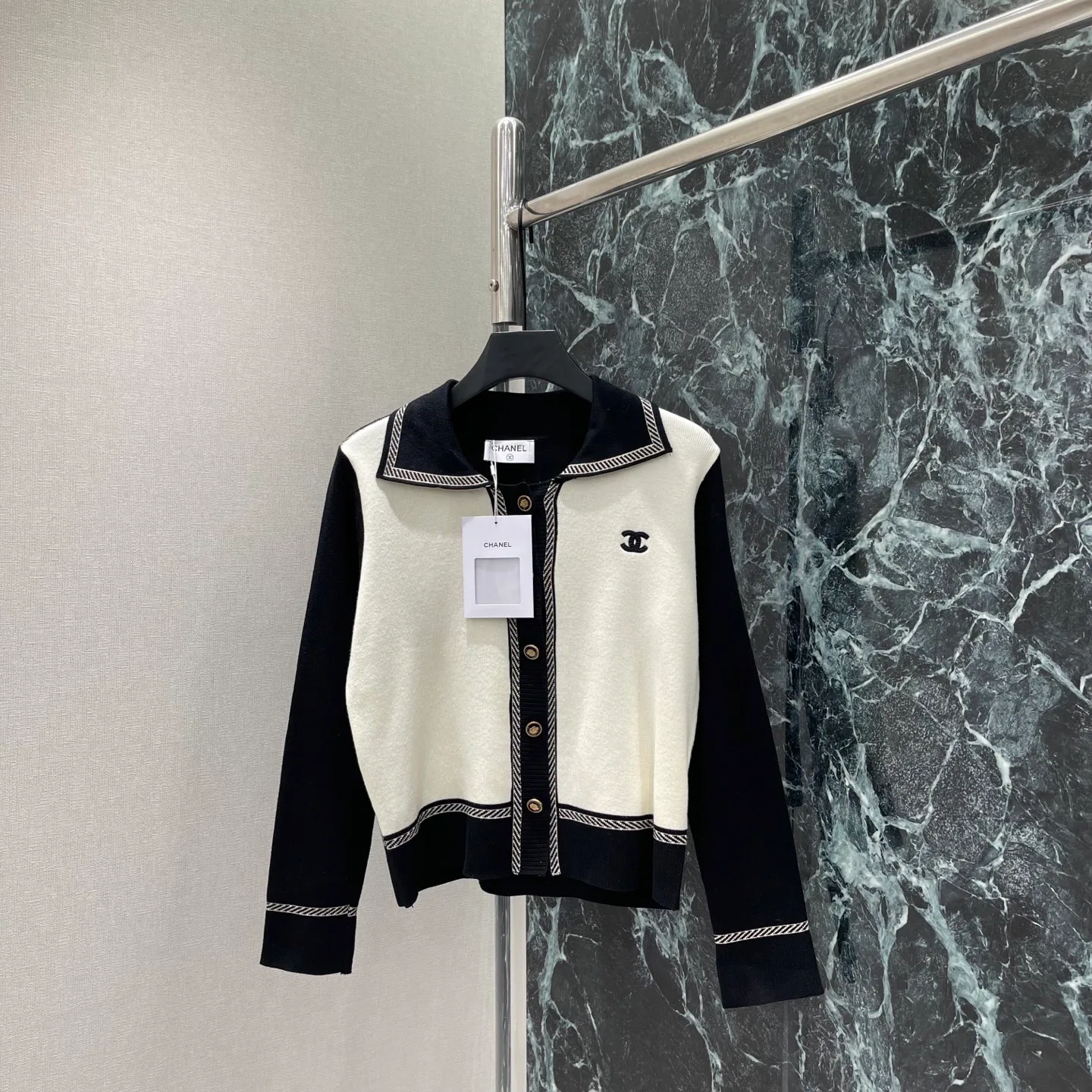 Women's Jumpers And Sweaters CHANEL 18435300