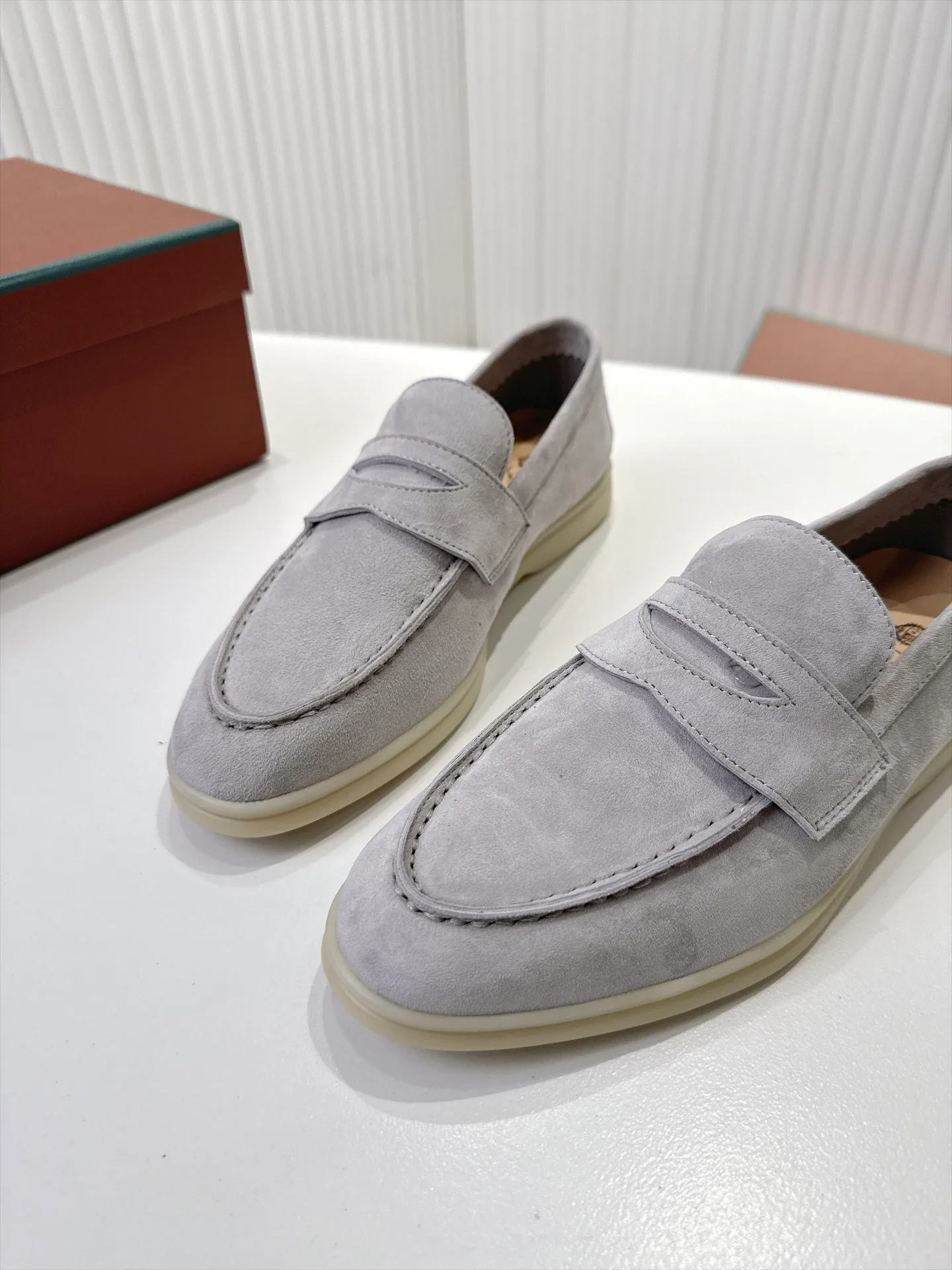Women's Loafers And Moccasins LORO PIANA 18039680