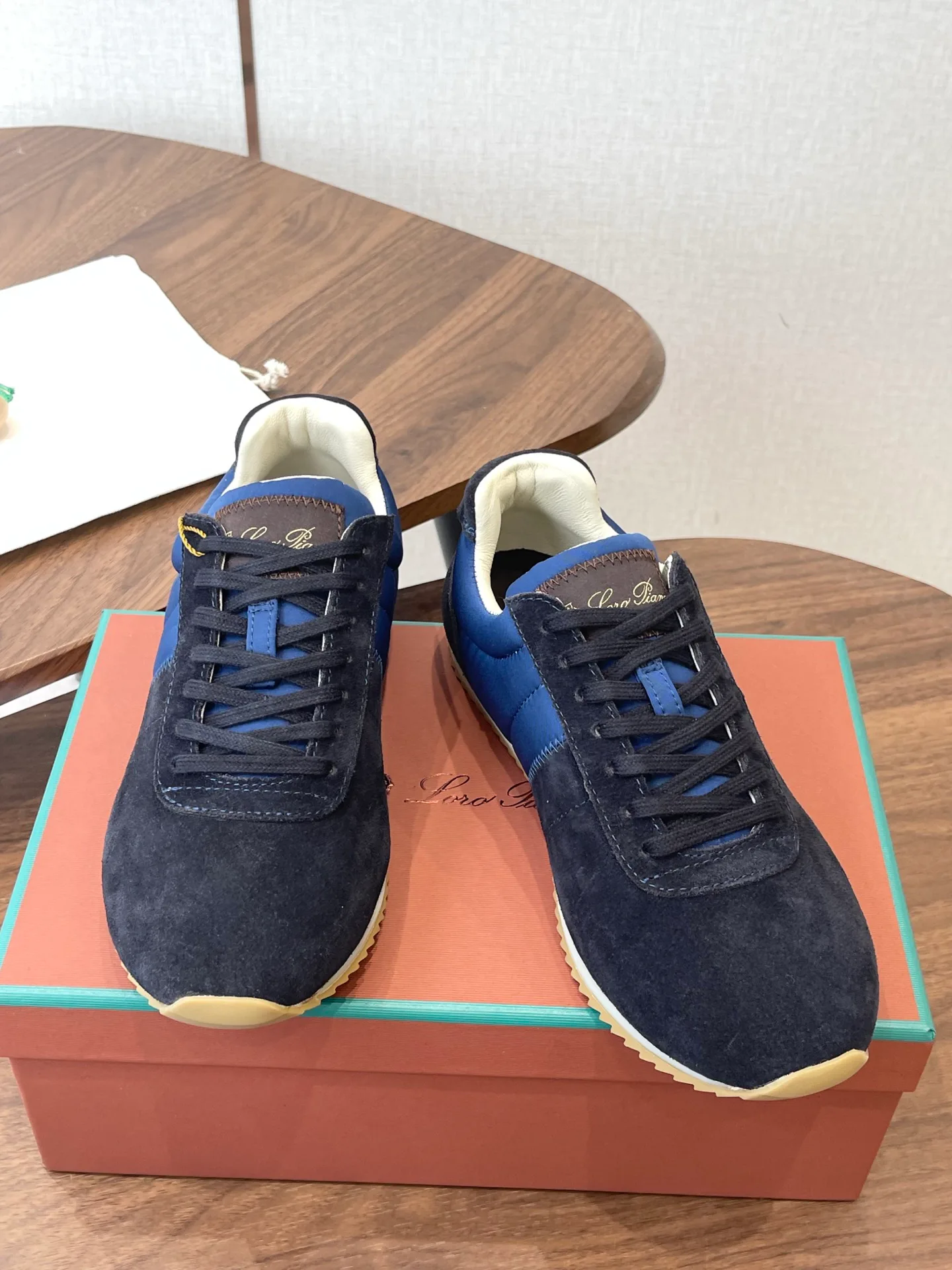 Women's Sneakers LORO PIANA 17223225