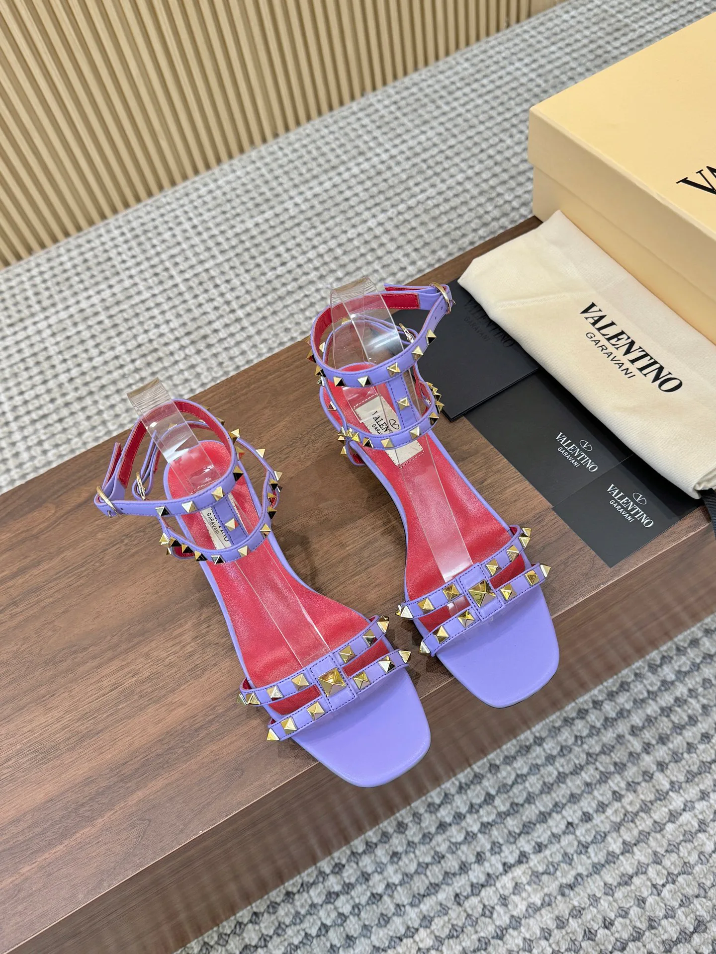 Women's Open-Toe Sandals VALENTINO 17411462