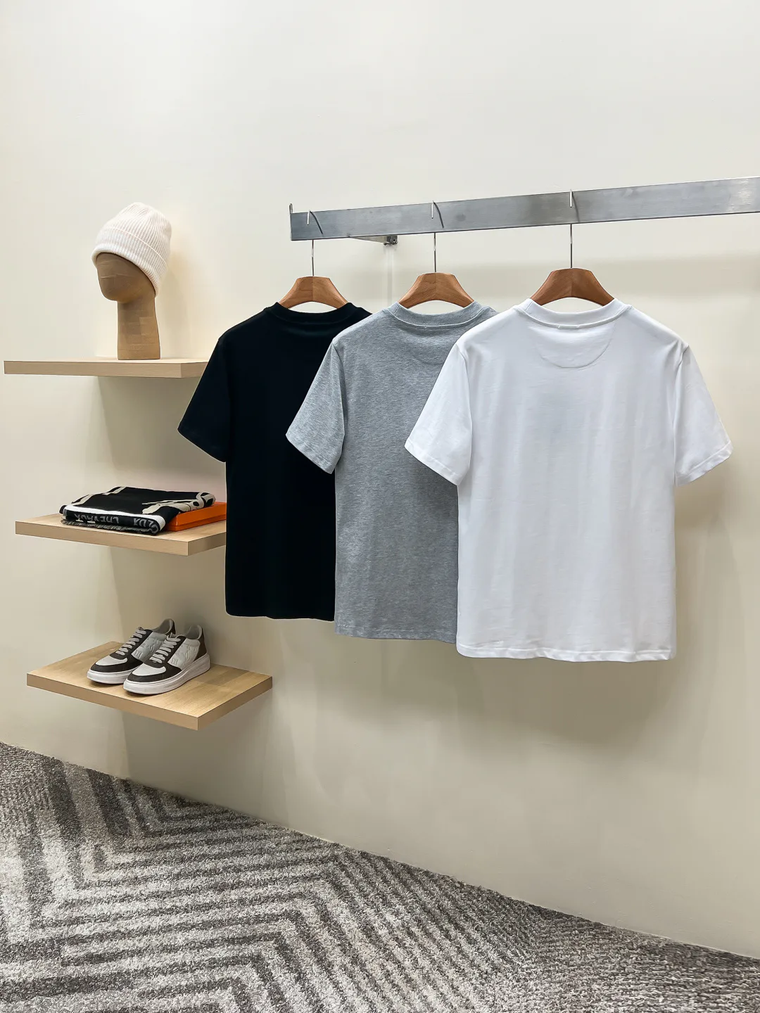 Men's T-Shirts MONCLER 18499470