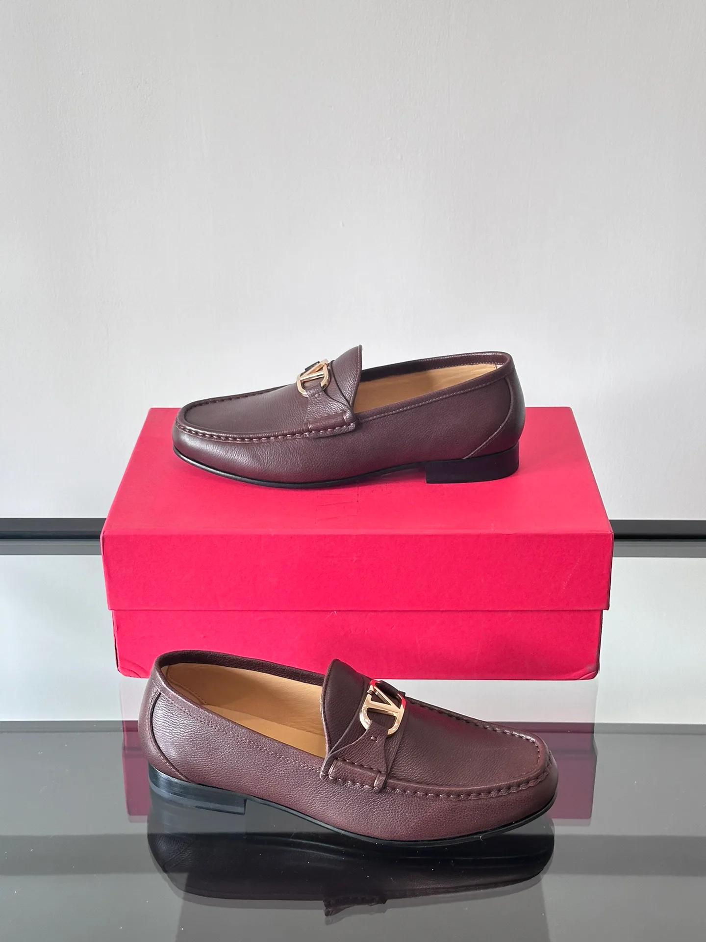 Men's Loafers And Dress Shoes VALENTINO 17715977