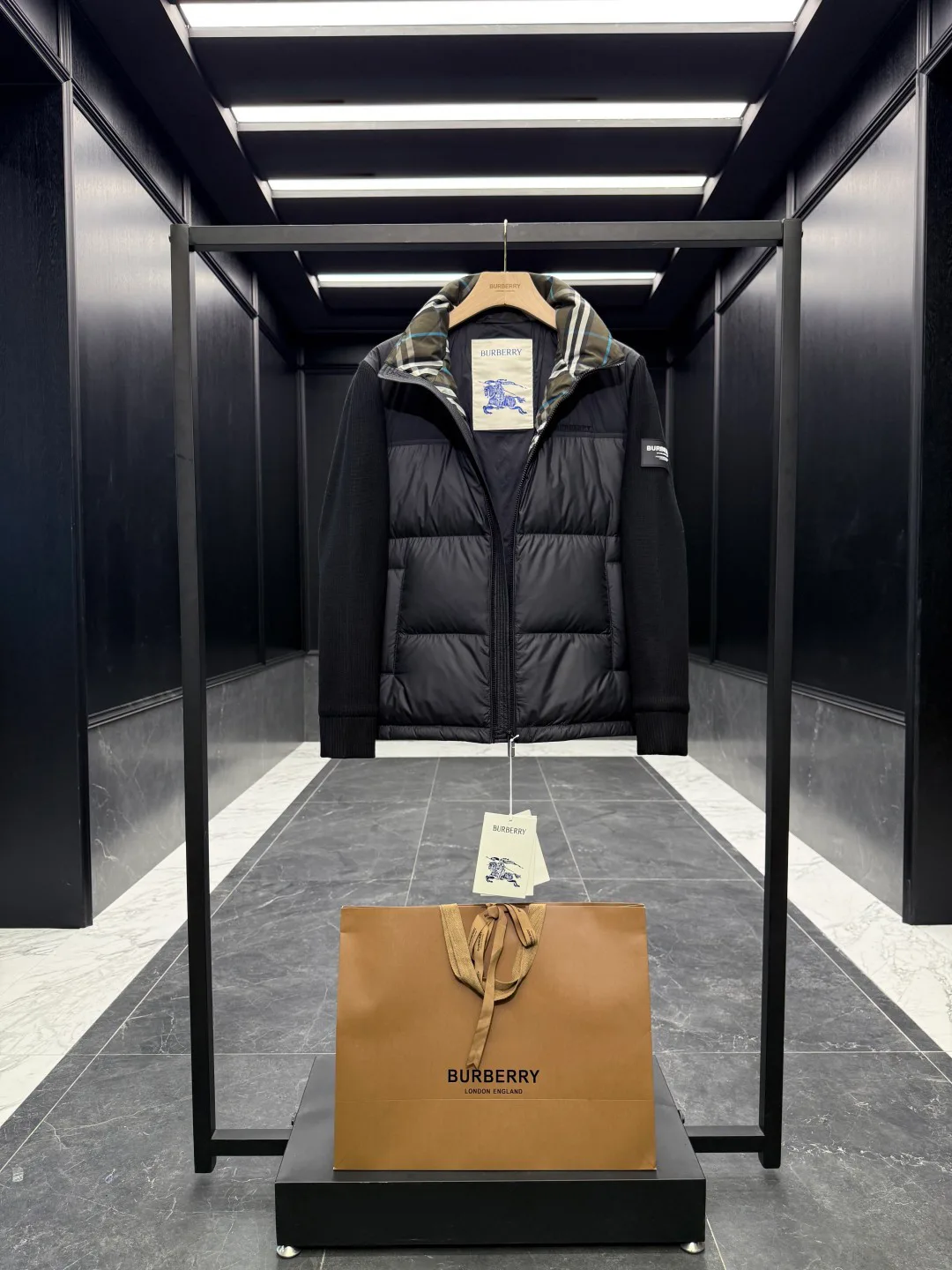 Men's Jackets And Down Jackets BURBERRY 18007673