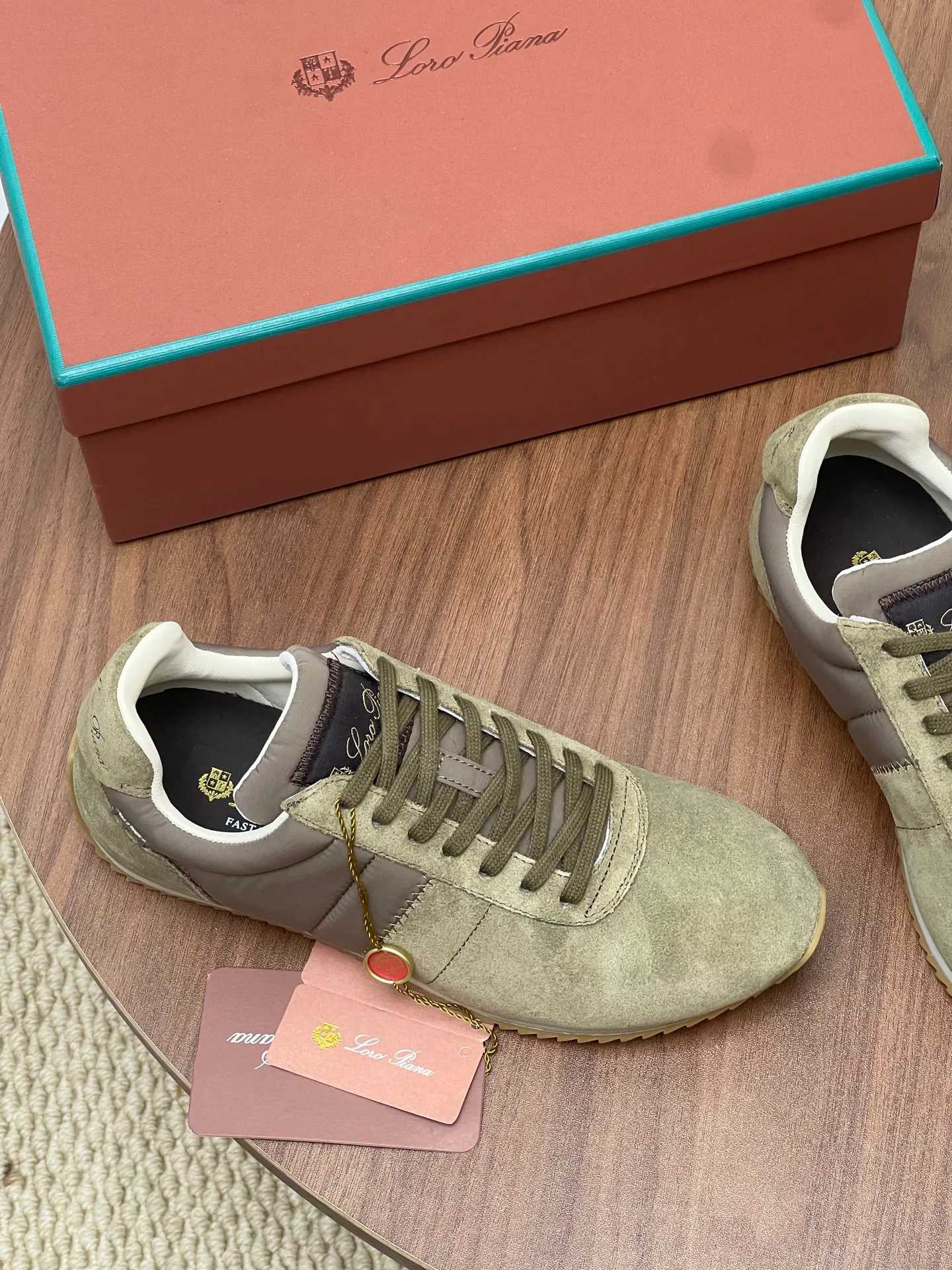 Women's Sneakers LORO PIANA 17787097