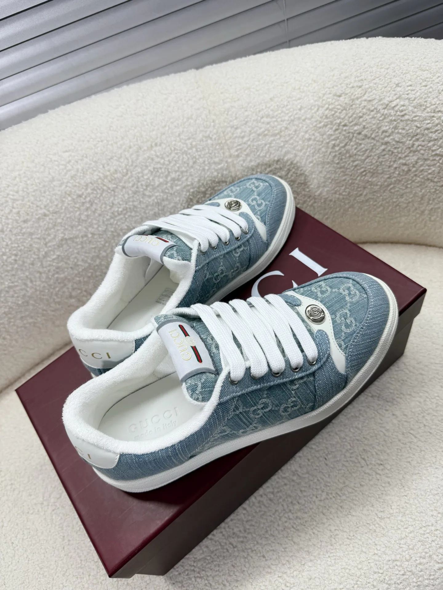Women's Sneakers GUCCI 18011356