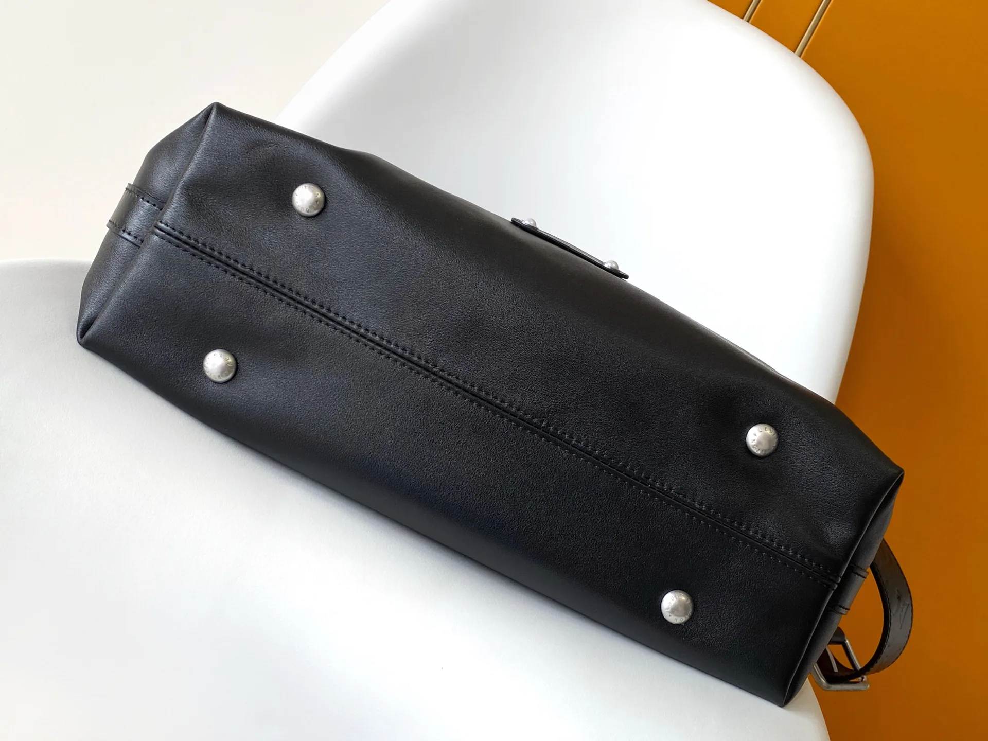 Классические Сумки Женские Louis Vuitton 18664439