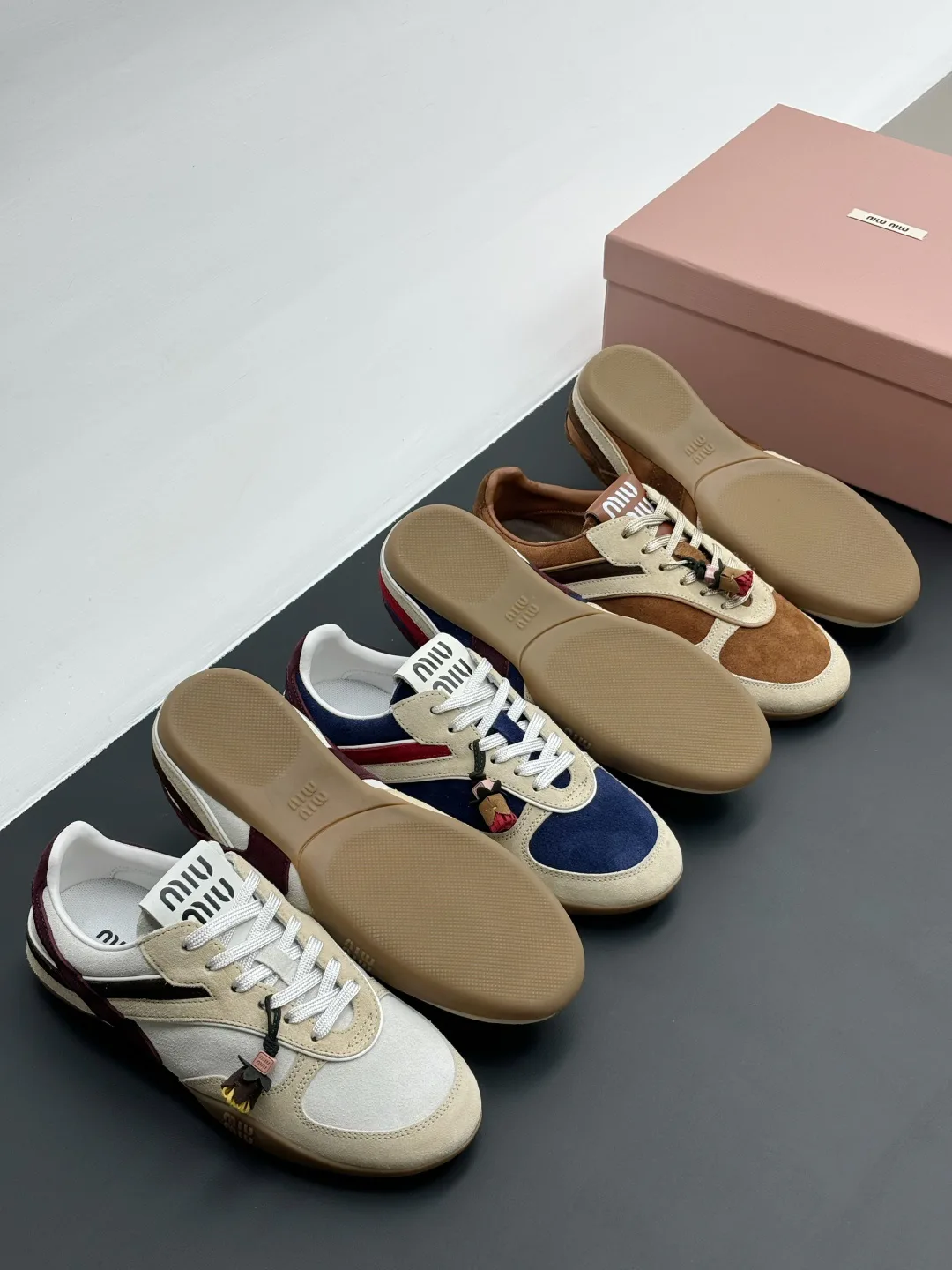 Women's Sneakers MIU MIU 18006257