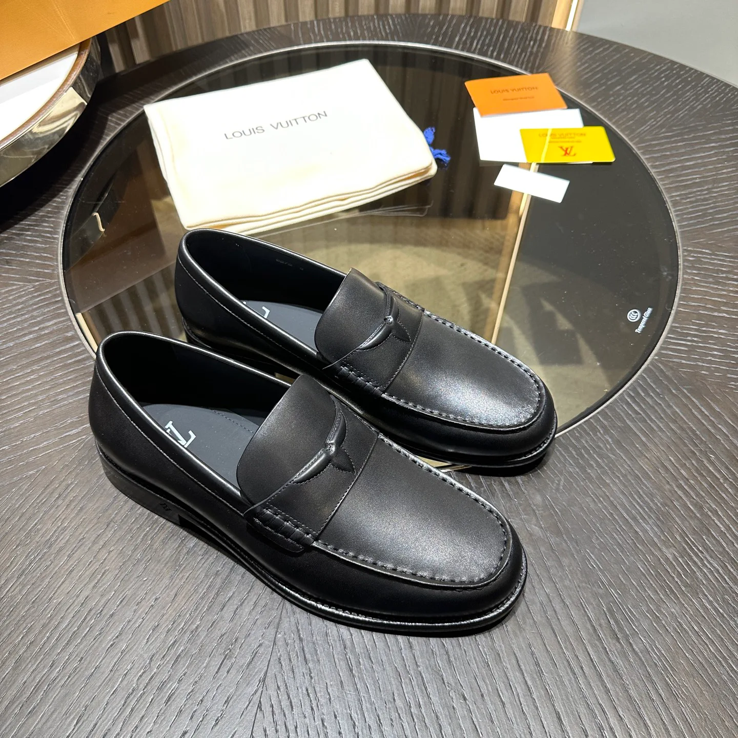 Men's Loafers And Dress Shoes LOUIS VUITTON 18341628