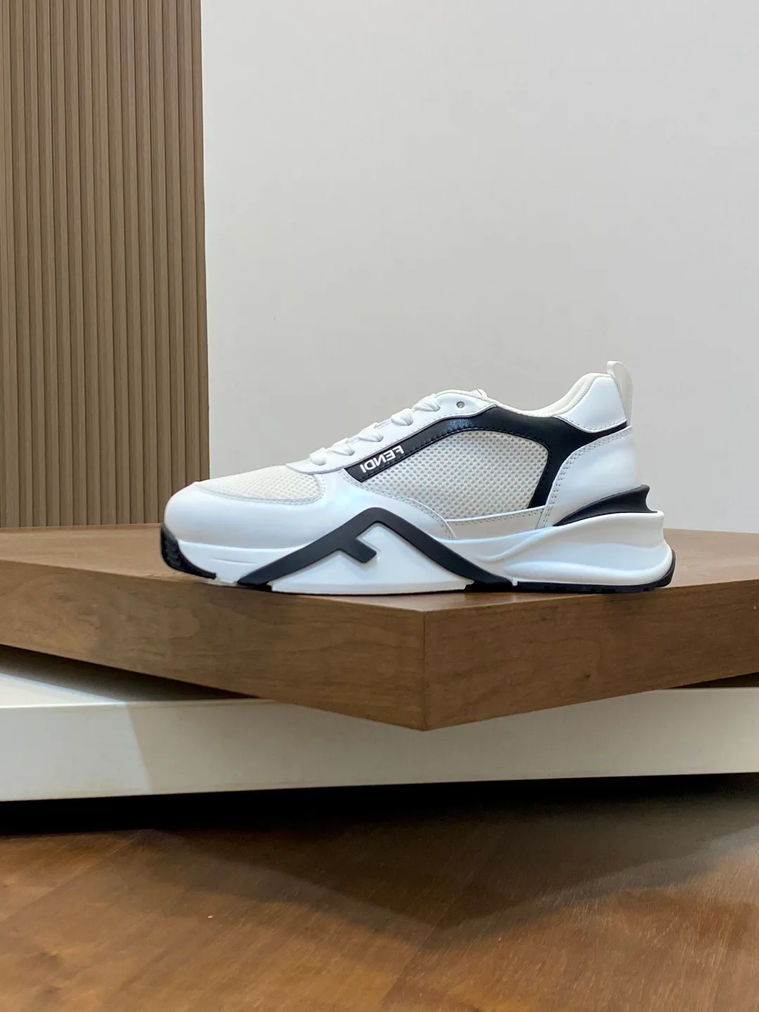 Men's Sneakers FENDI 18079022