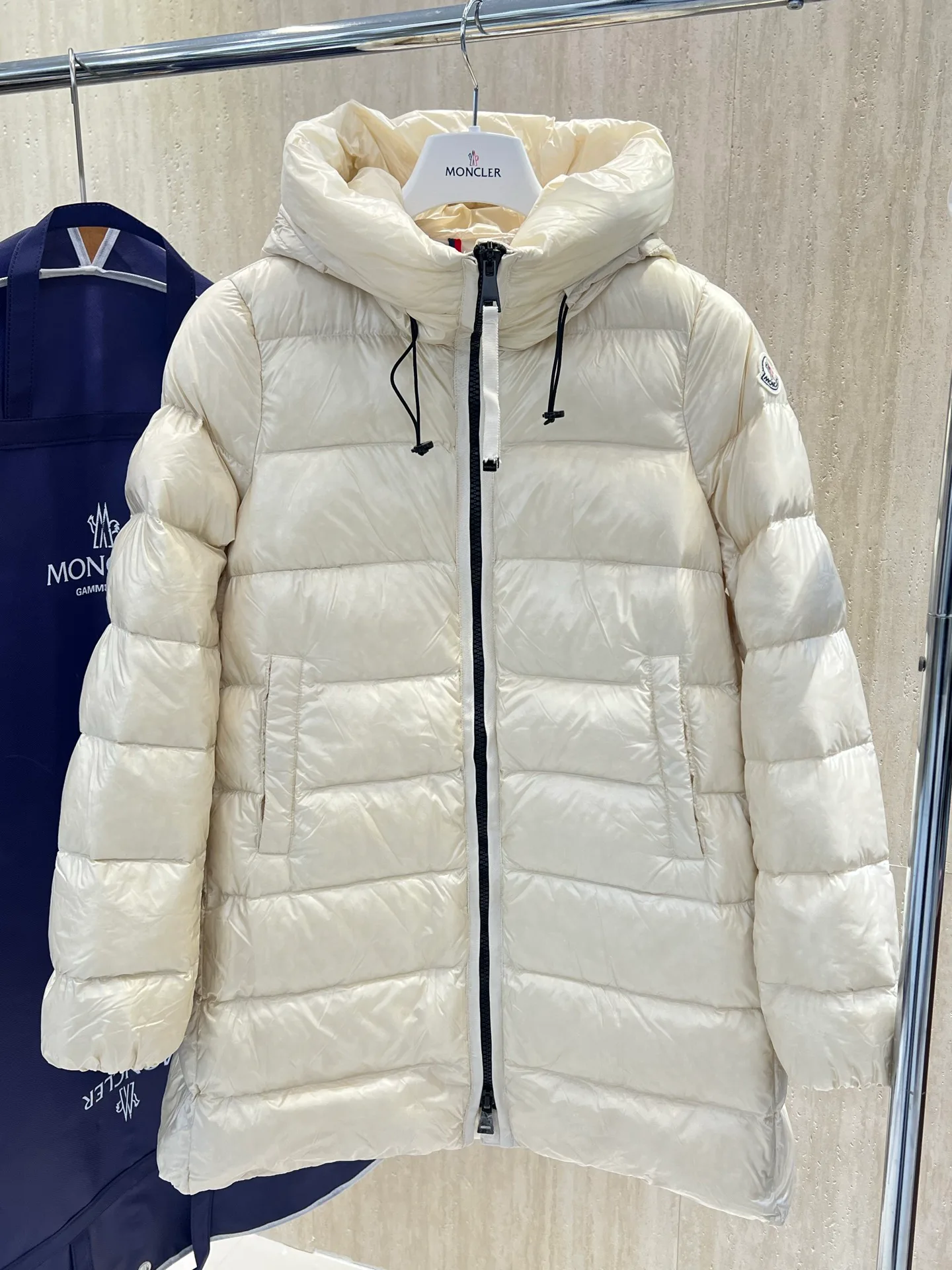 Women's Jackets And Down Jackets MONCLER 17958878