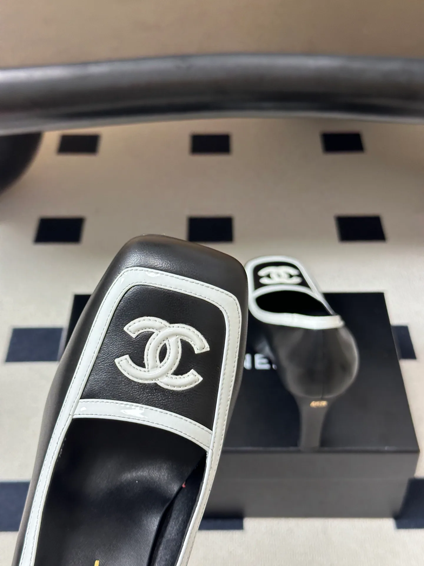 Women's Heels CHANEL 18049712