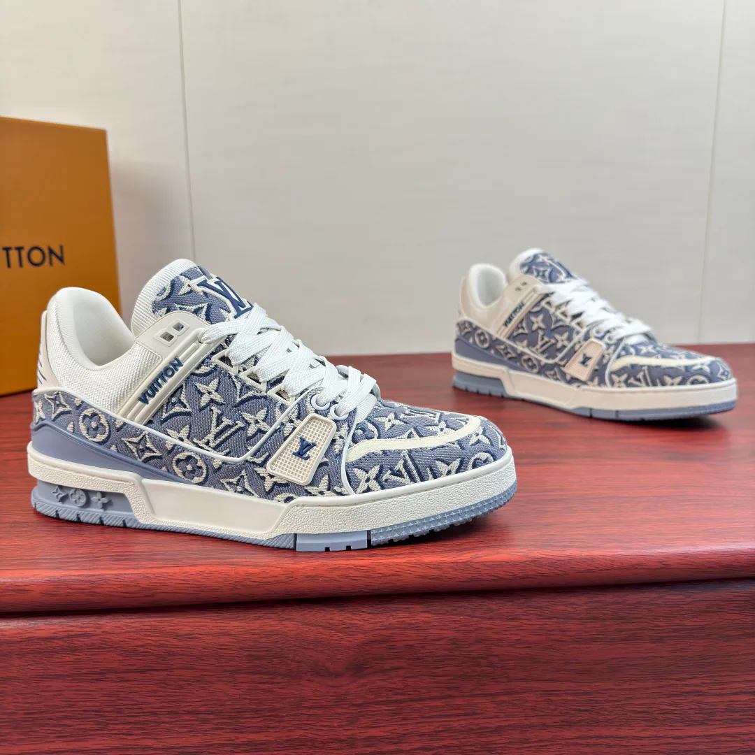 Кроссовки Мужские Louis Vuitton 18580861