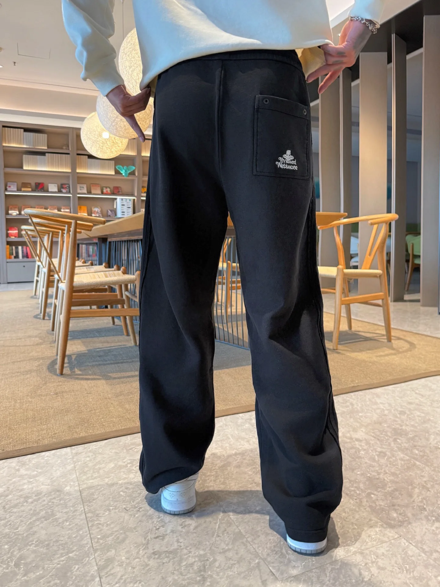 Men's Trousers VIVIENNE WESTWOOD 18345805