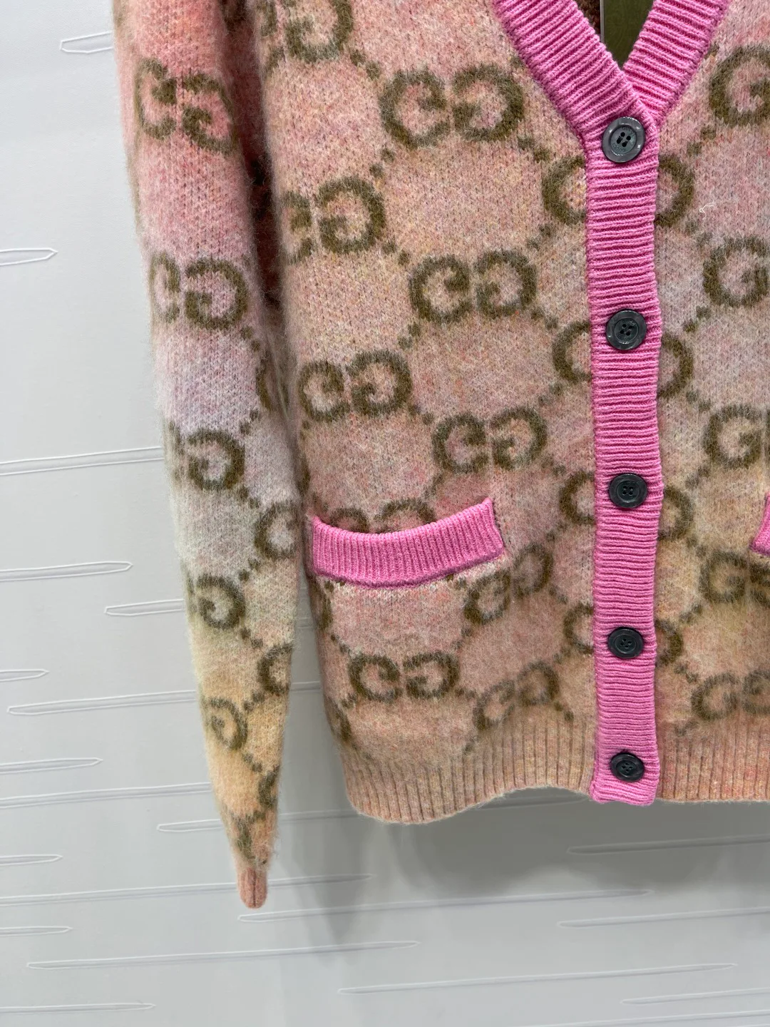 Women's Jumpers And Sweaters GUCCI 18437200