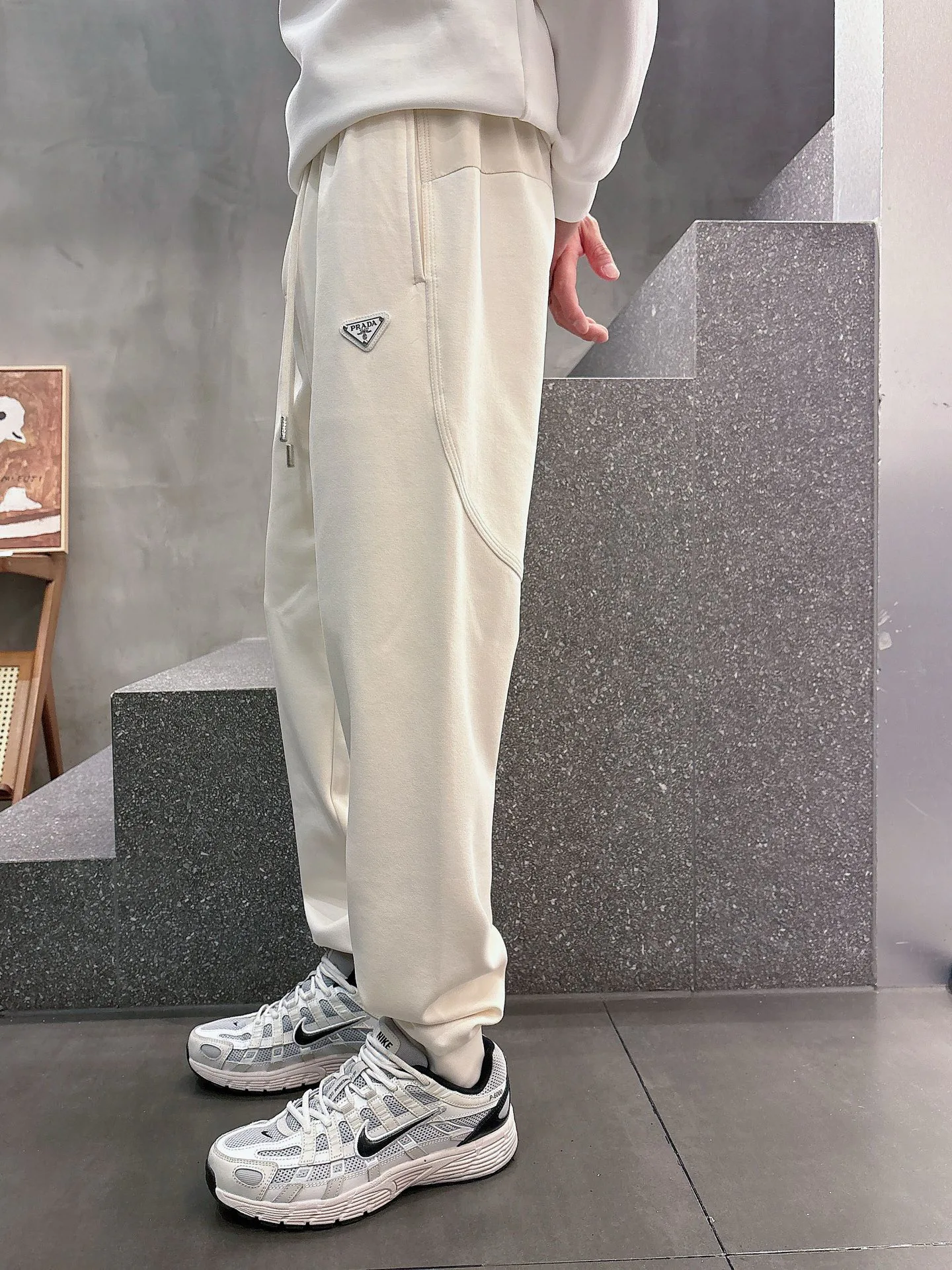 Men's Trousers PRADA 18399238